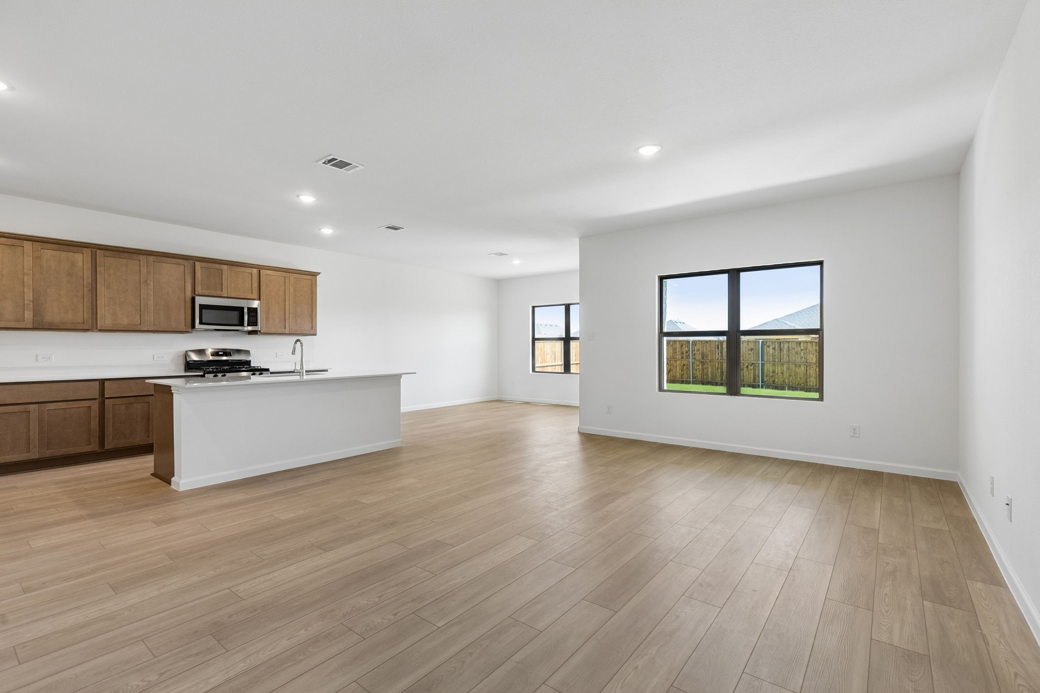 1131 Angus Lane