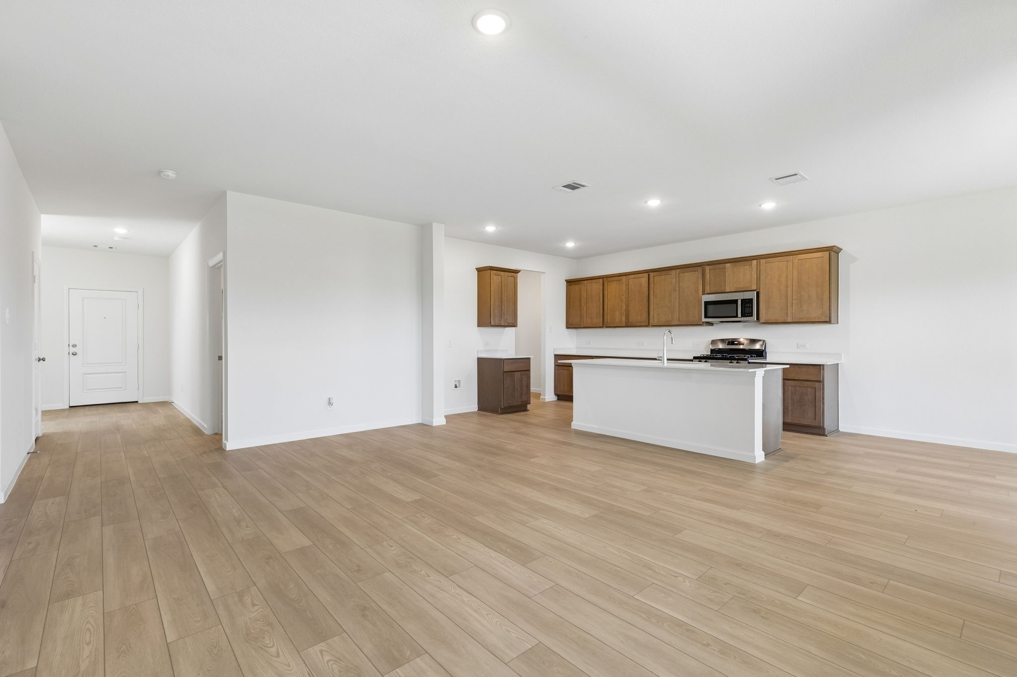 1131 Angus Lane