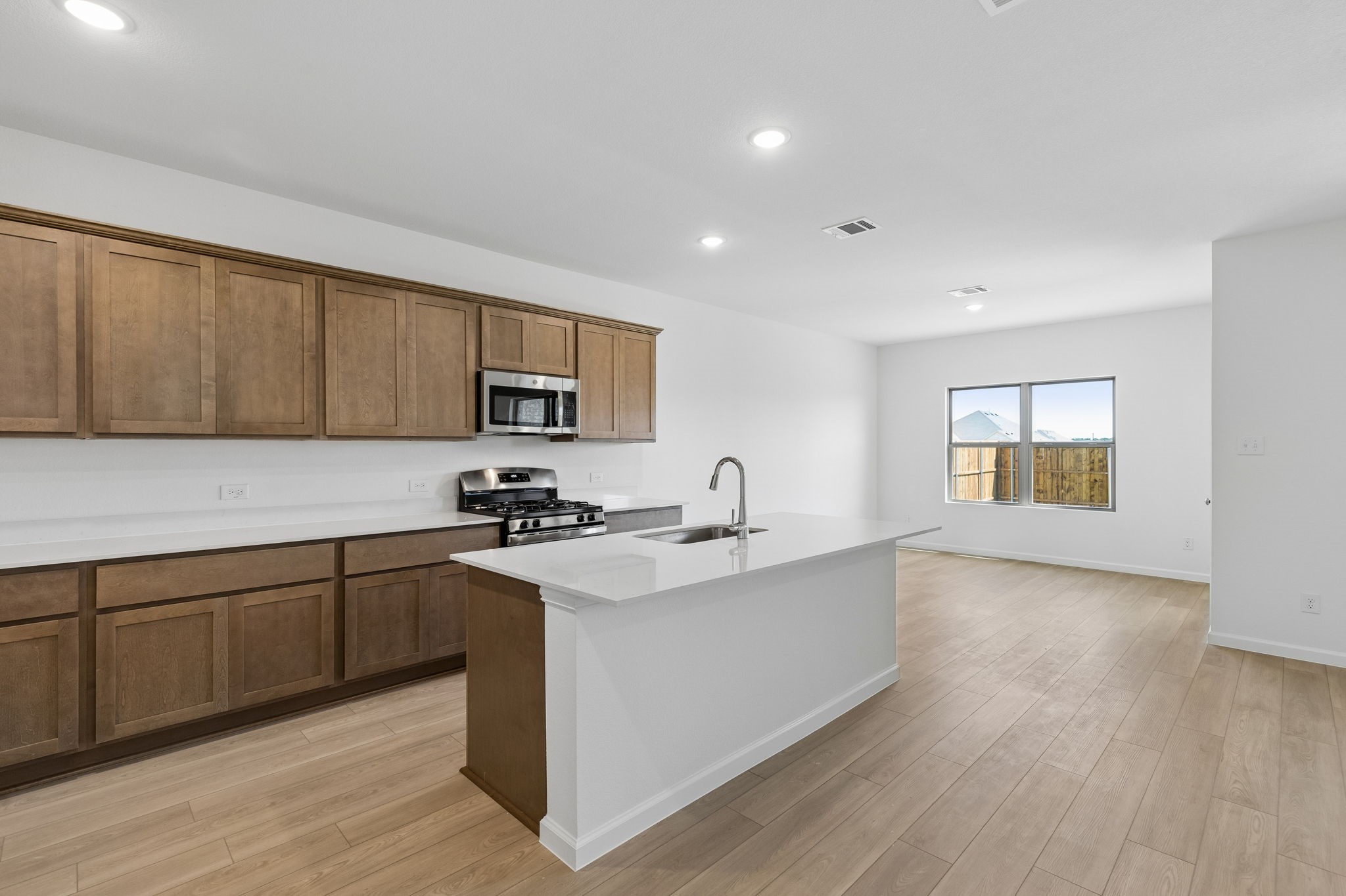 1131 Angus Lane