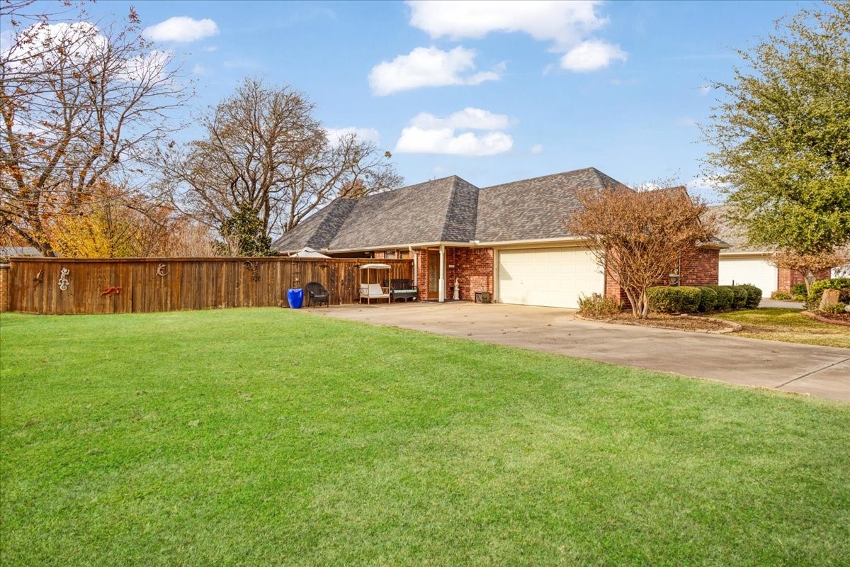 2700 Rex Cruse Drive