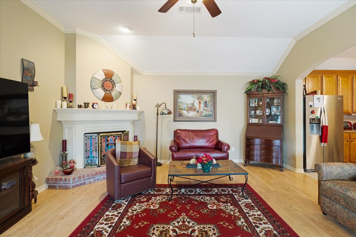 2700 Rex Cruse Drive