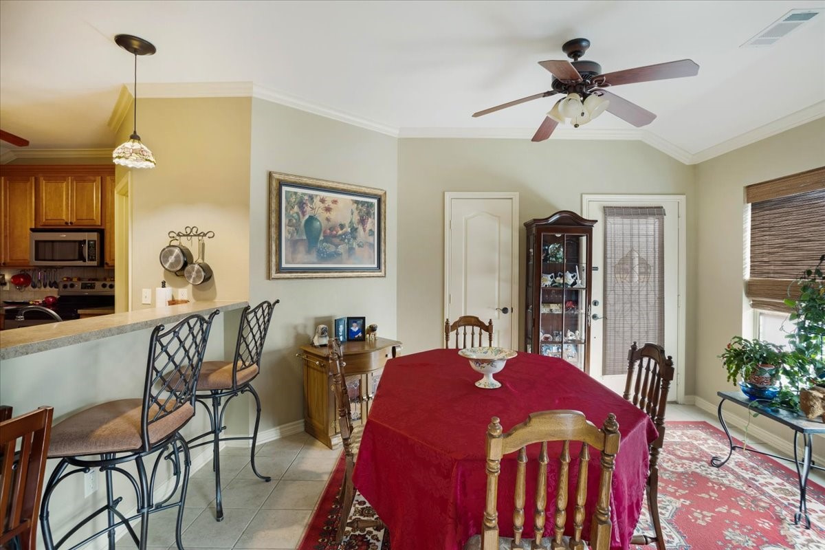 2700 Rex Cruse Drive