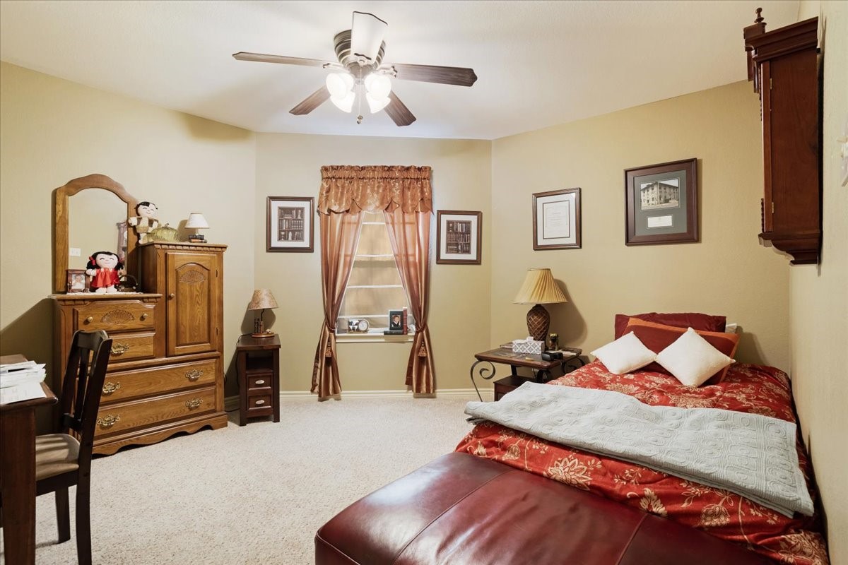 2700 Rex Cruse Drive