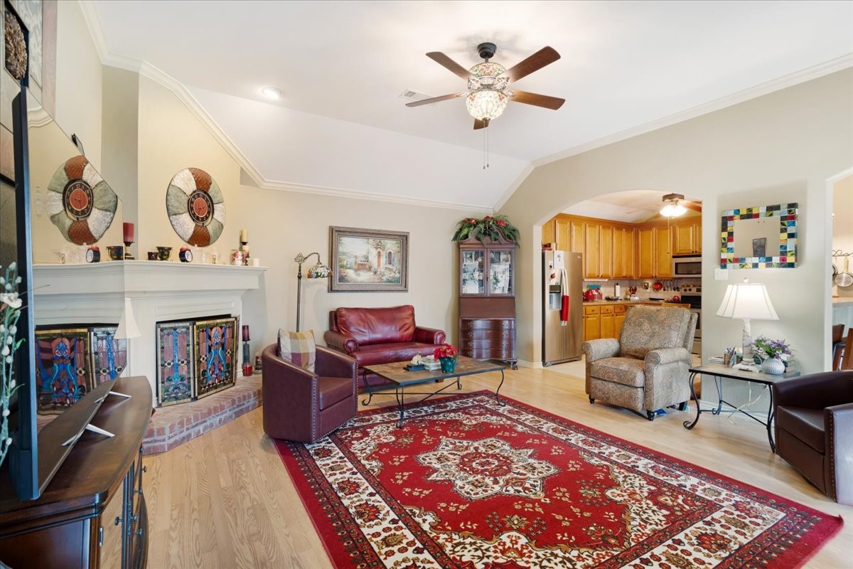 2700 Rex Cruse Drive