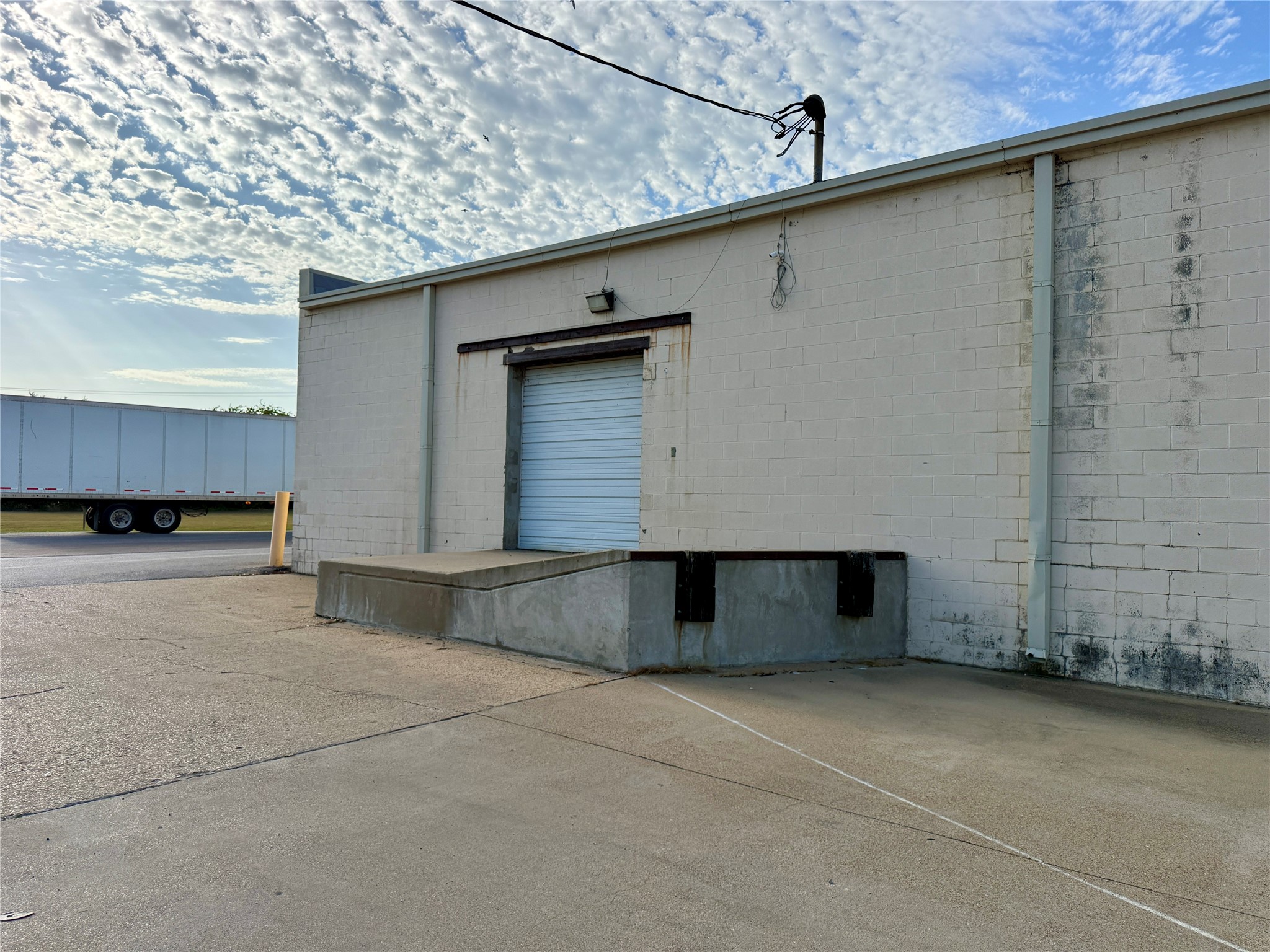 1105 W South Commerce Street