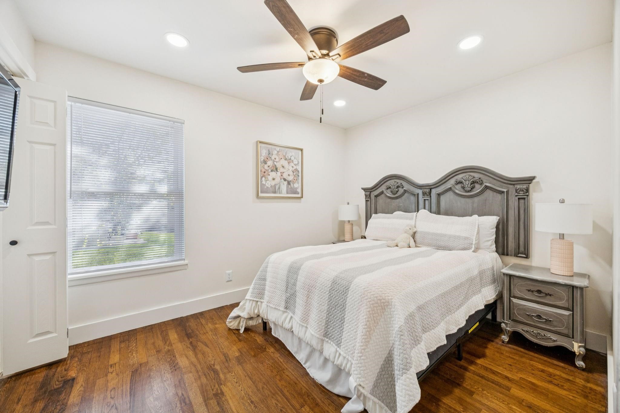 207 Joe White Street