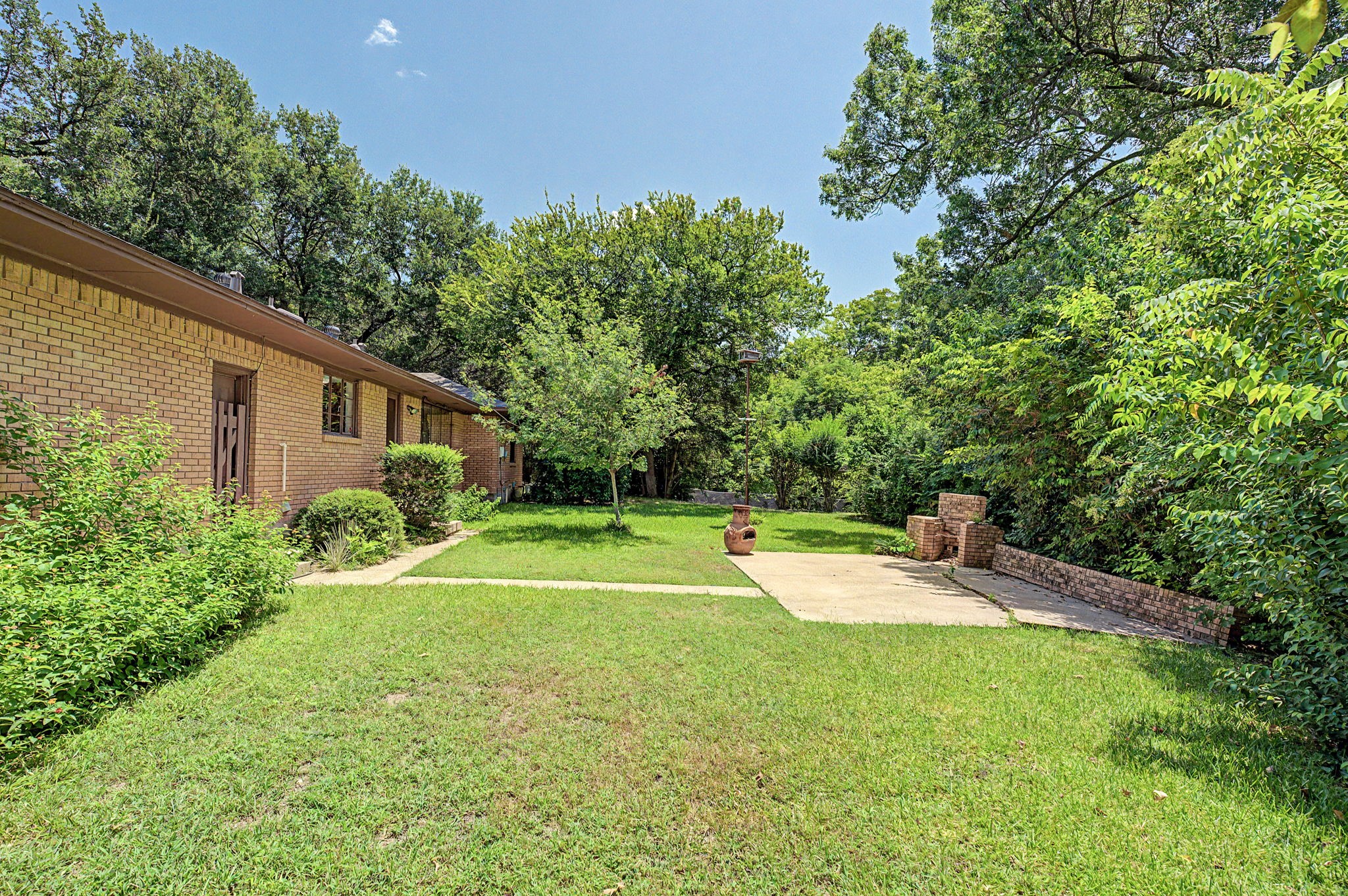 526 Nesbit Court