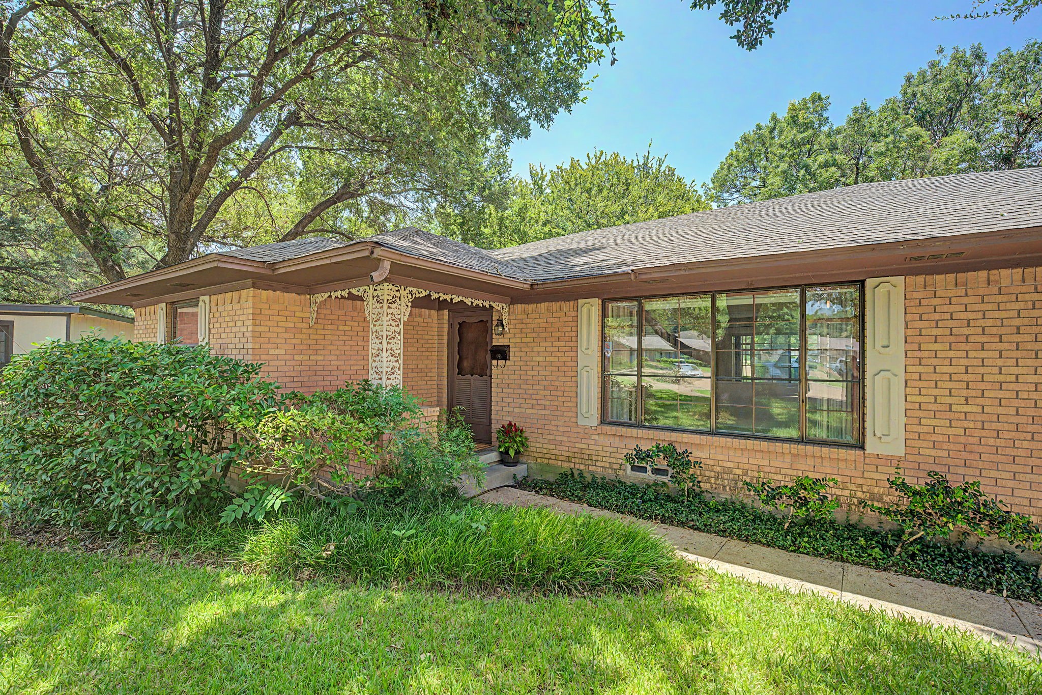 526 Nesbit Court
