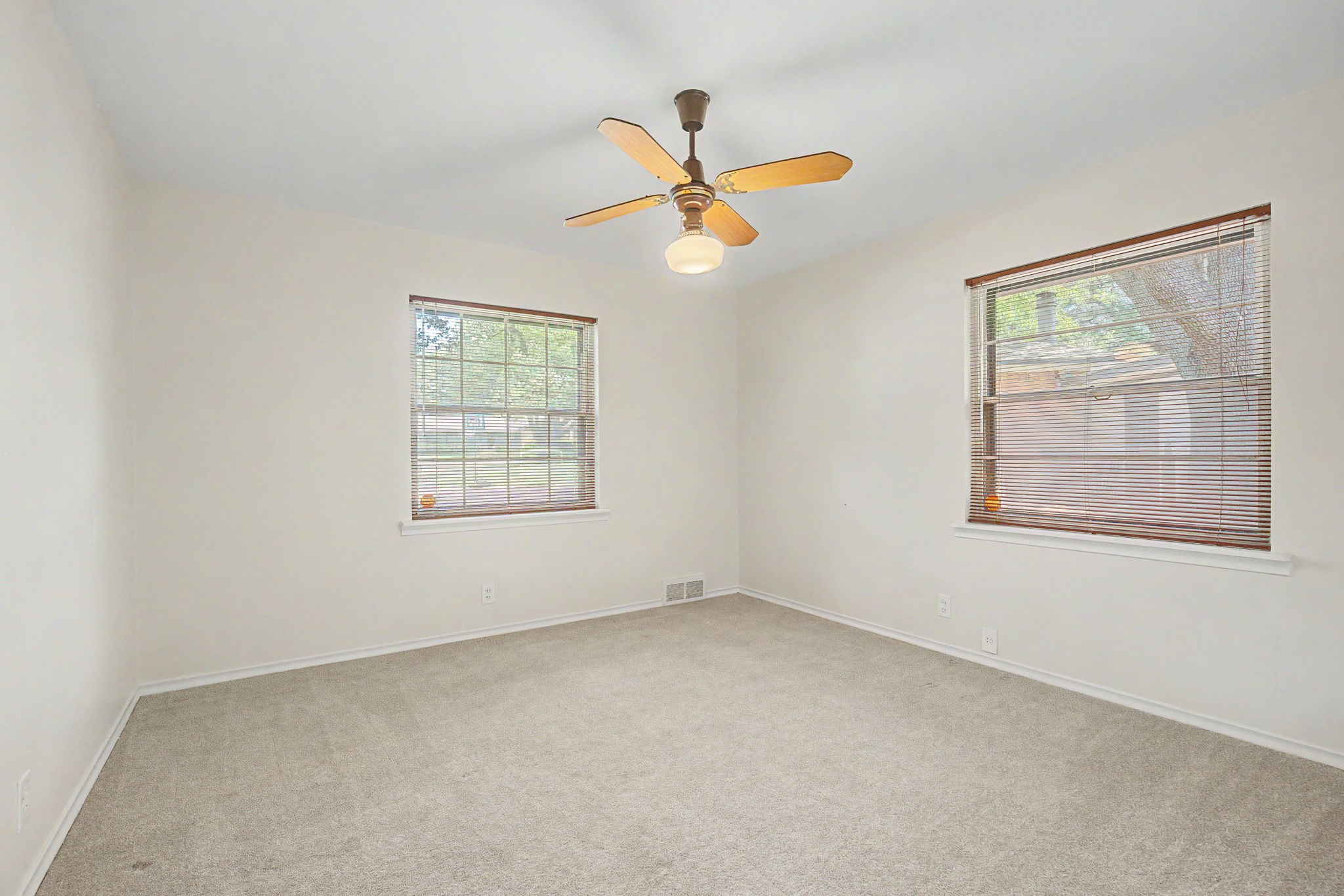 526 Nesbit Court