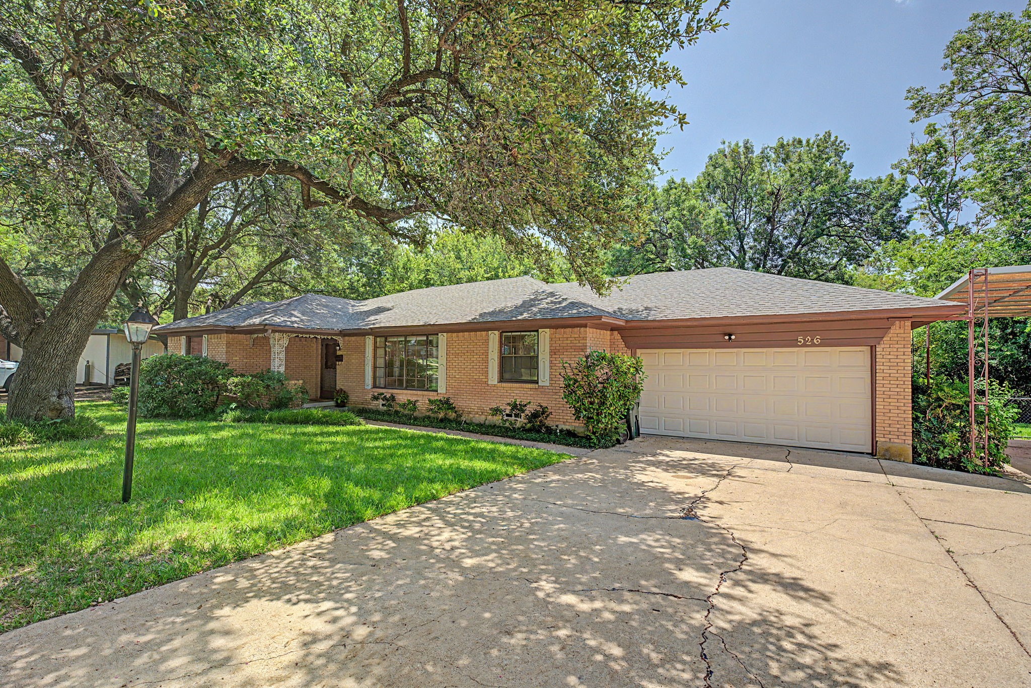 526 Nesbit Court