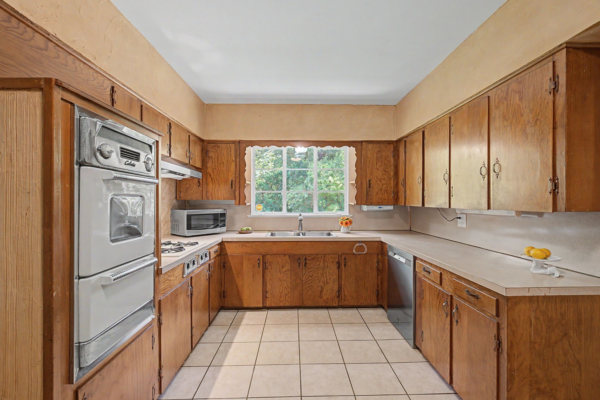 526 Nesbit Court