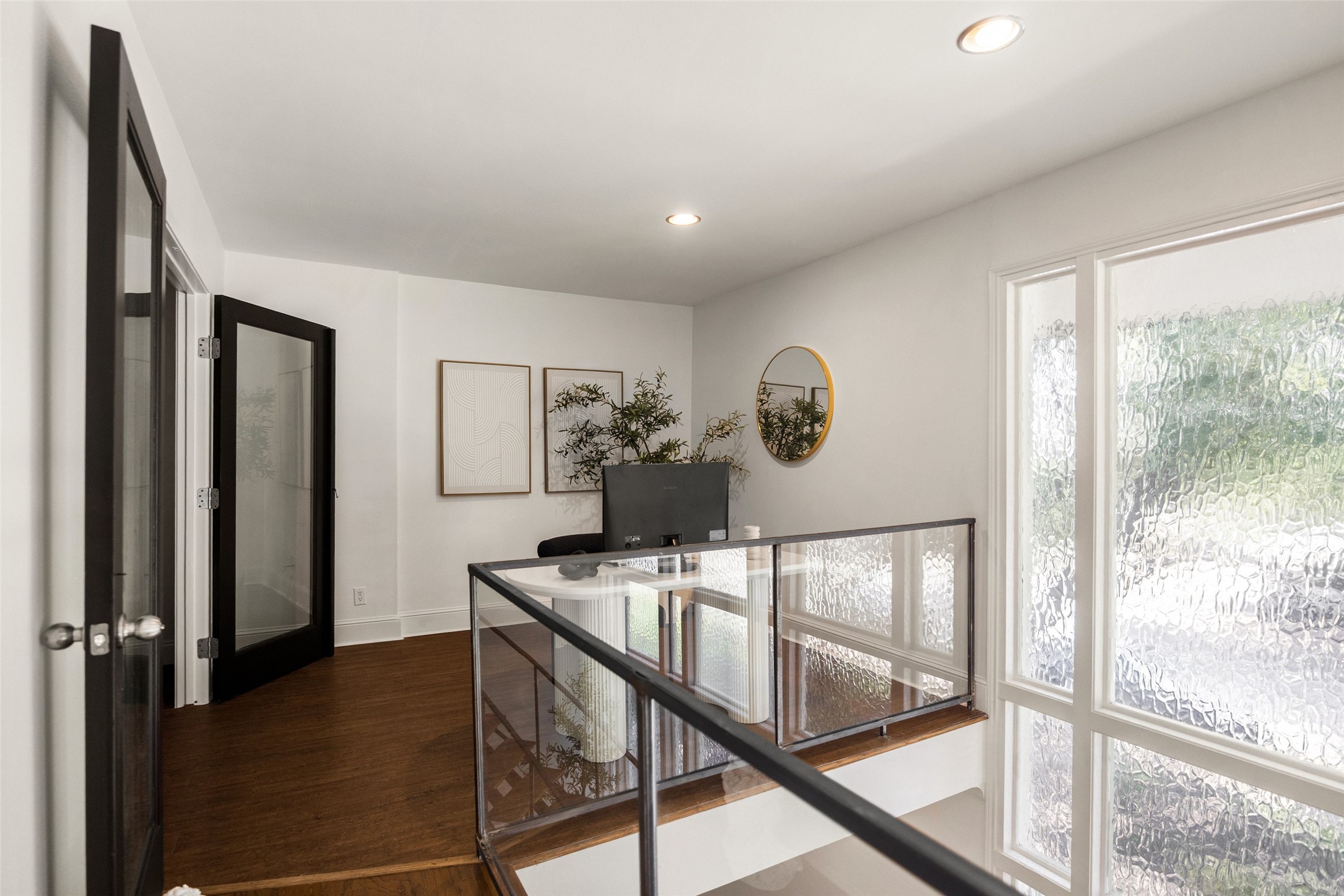 10221 Regal Oaks Drive 10221