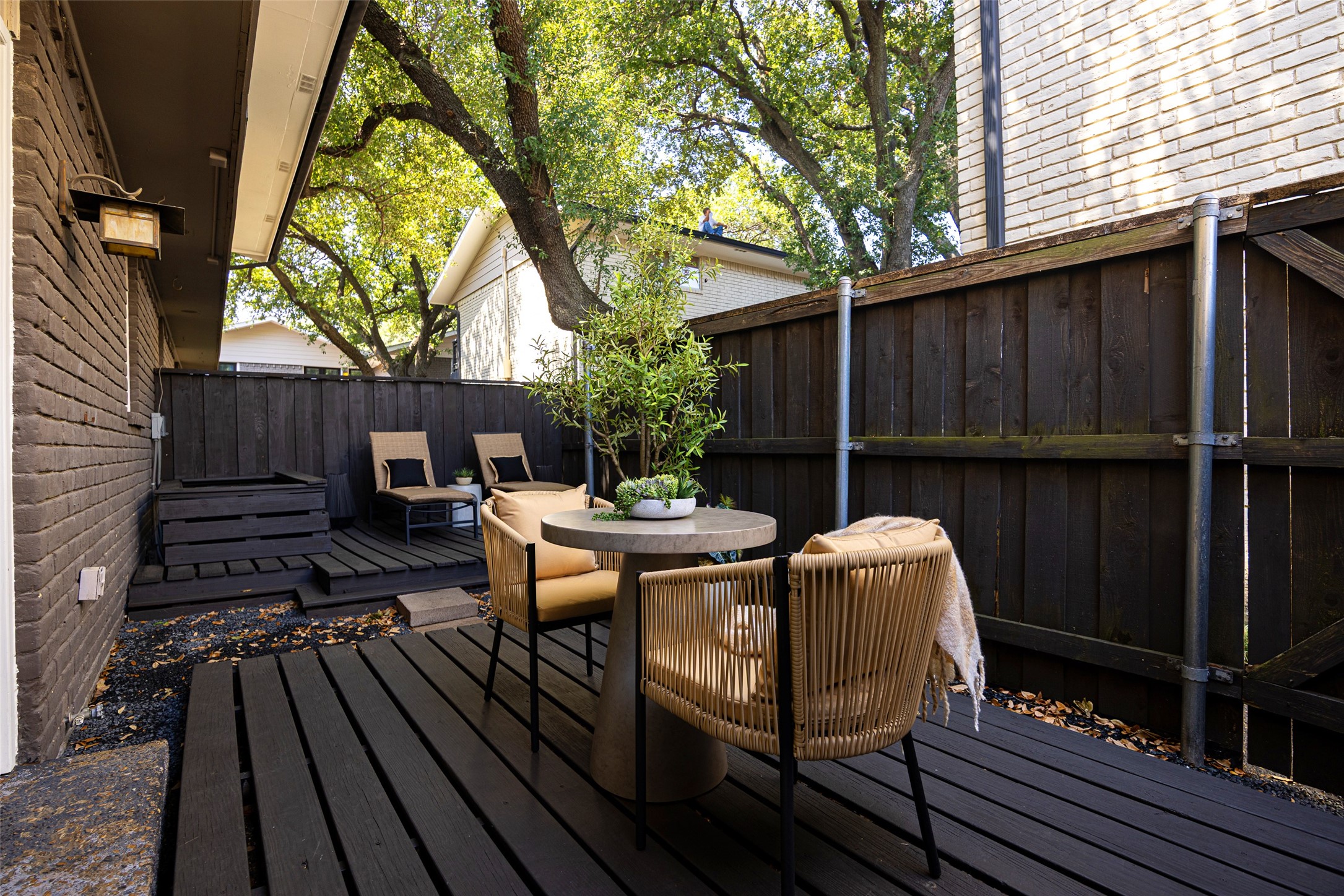 10221 Regal Oaks Drive 10221
