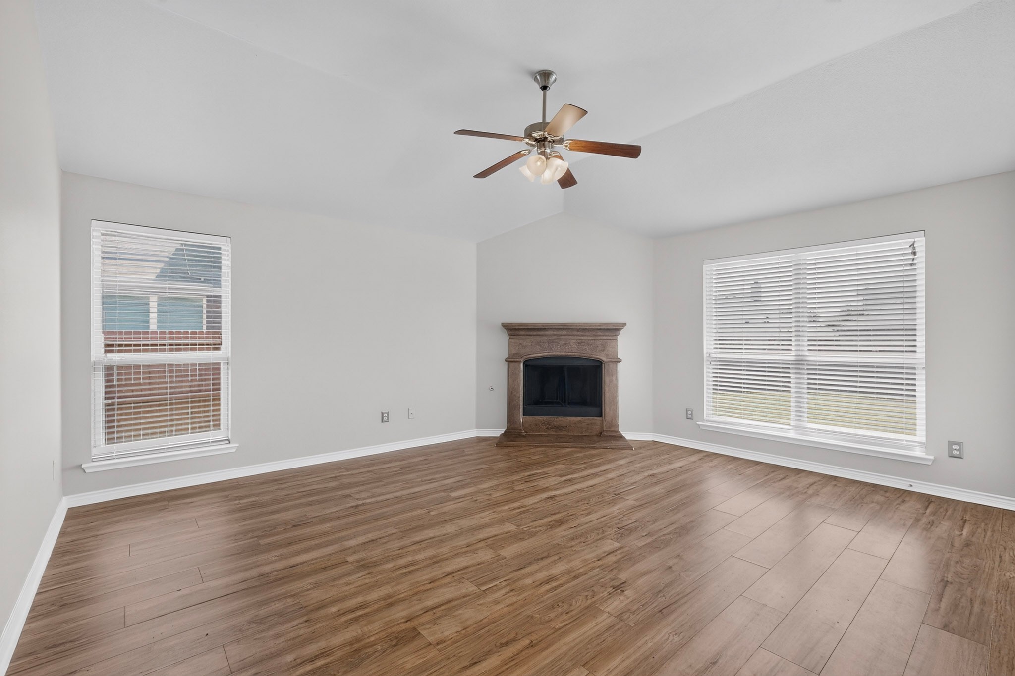 1413 Palasades Court