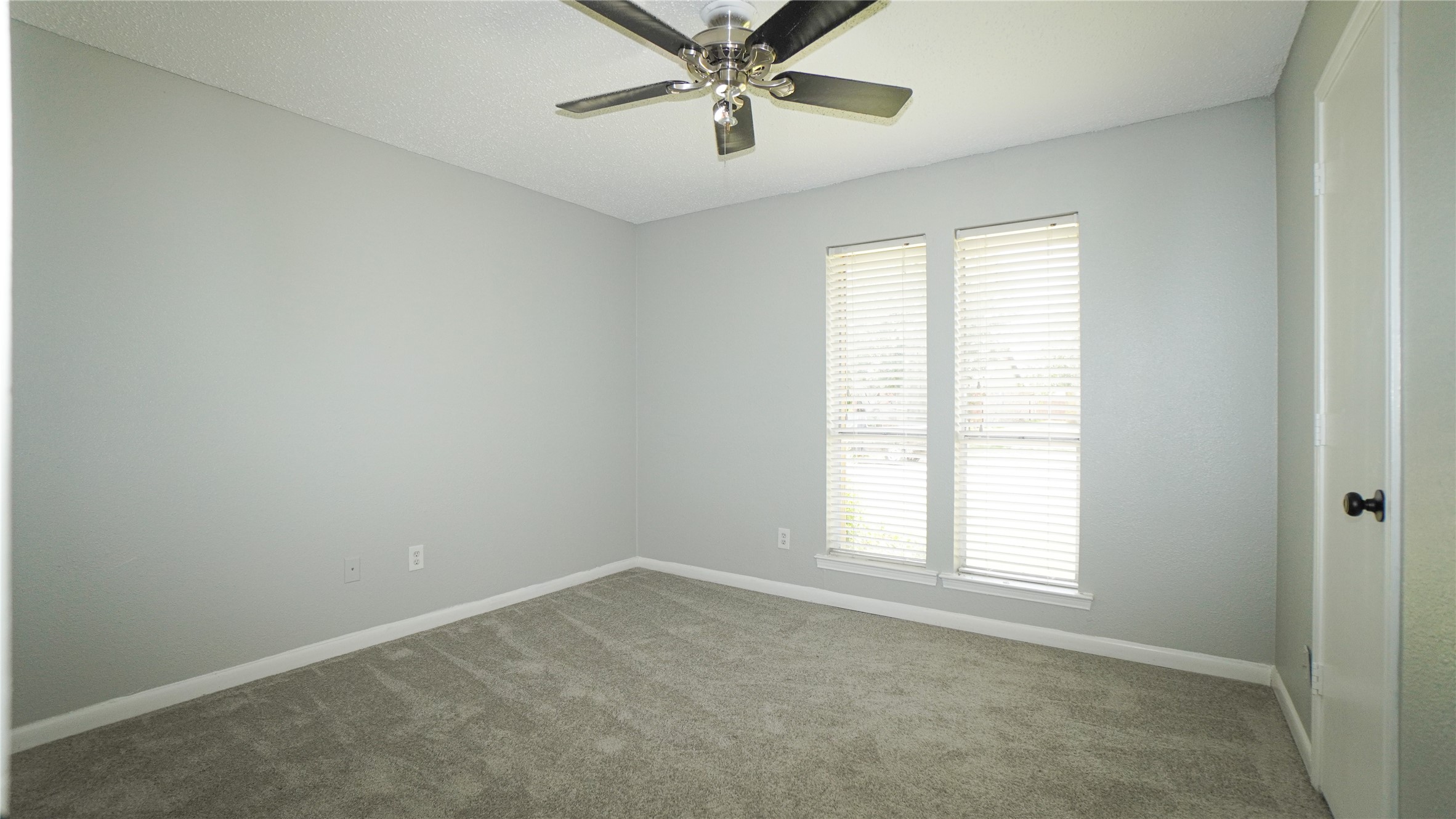 7113 Ridgeview Drive