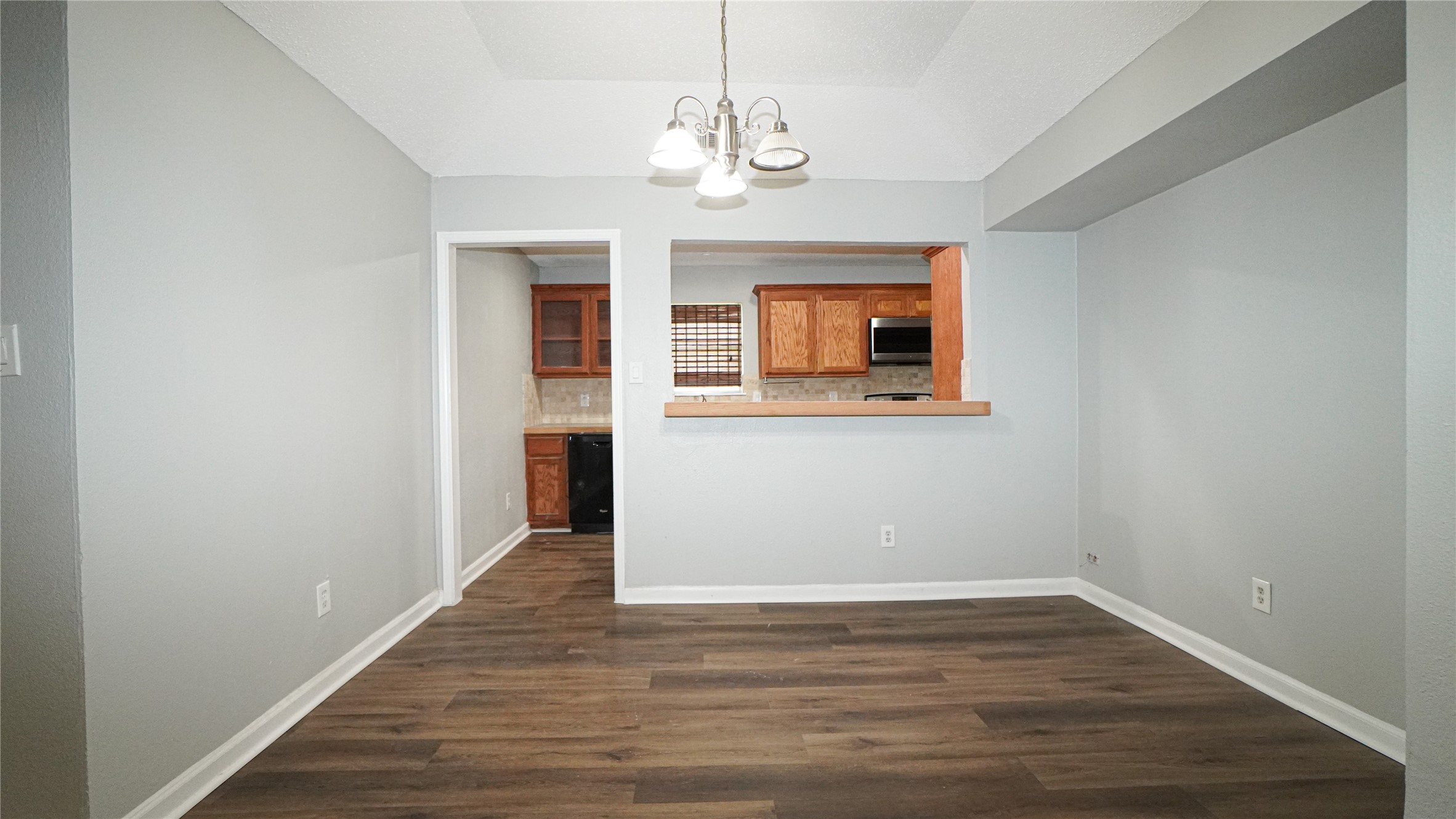 7113 Ridgeview Drive