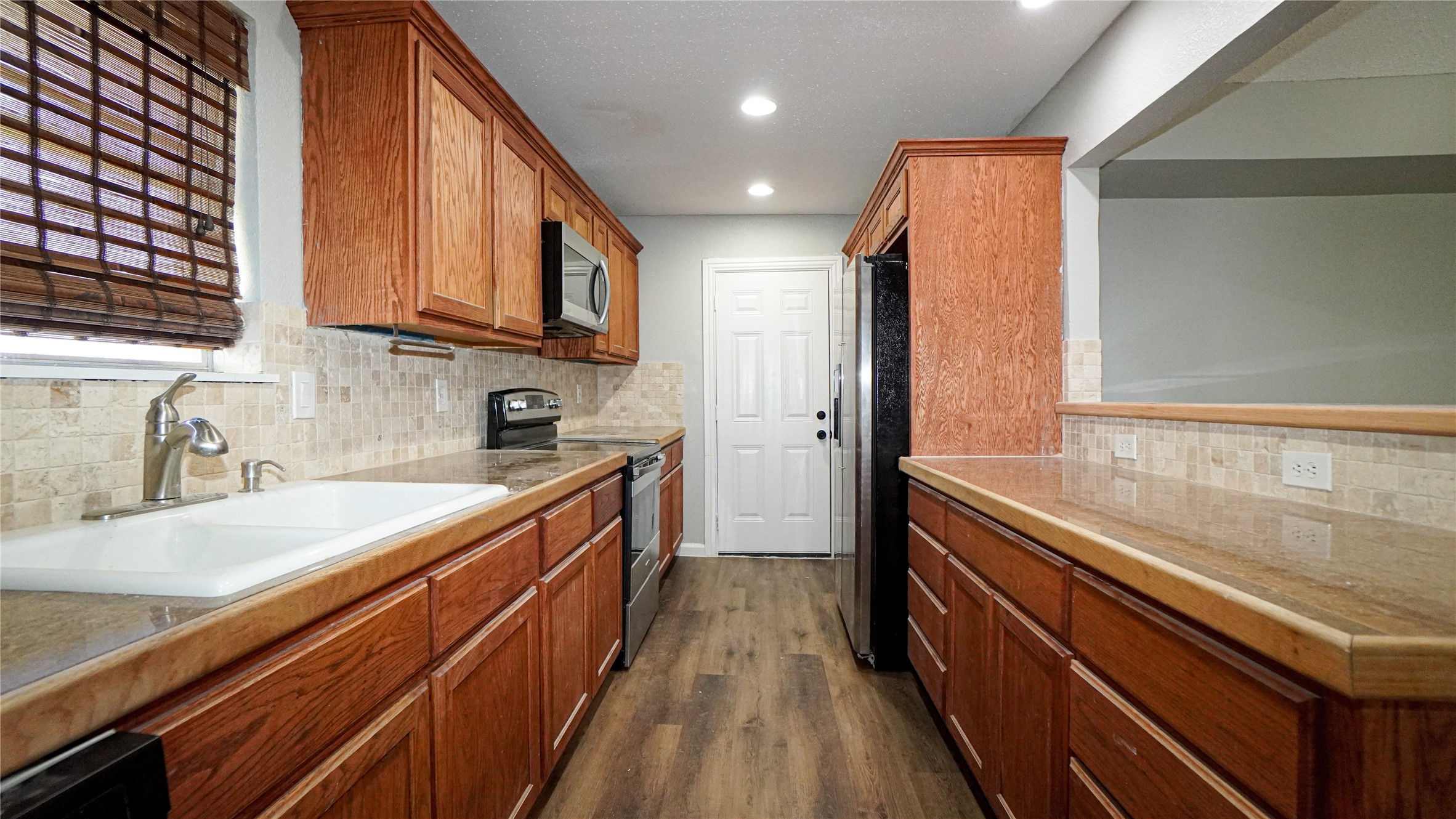 7113 Ridgeview Drive