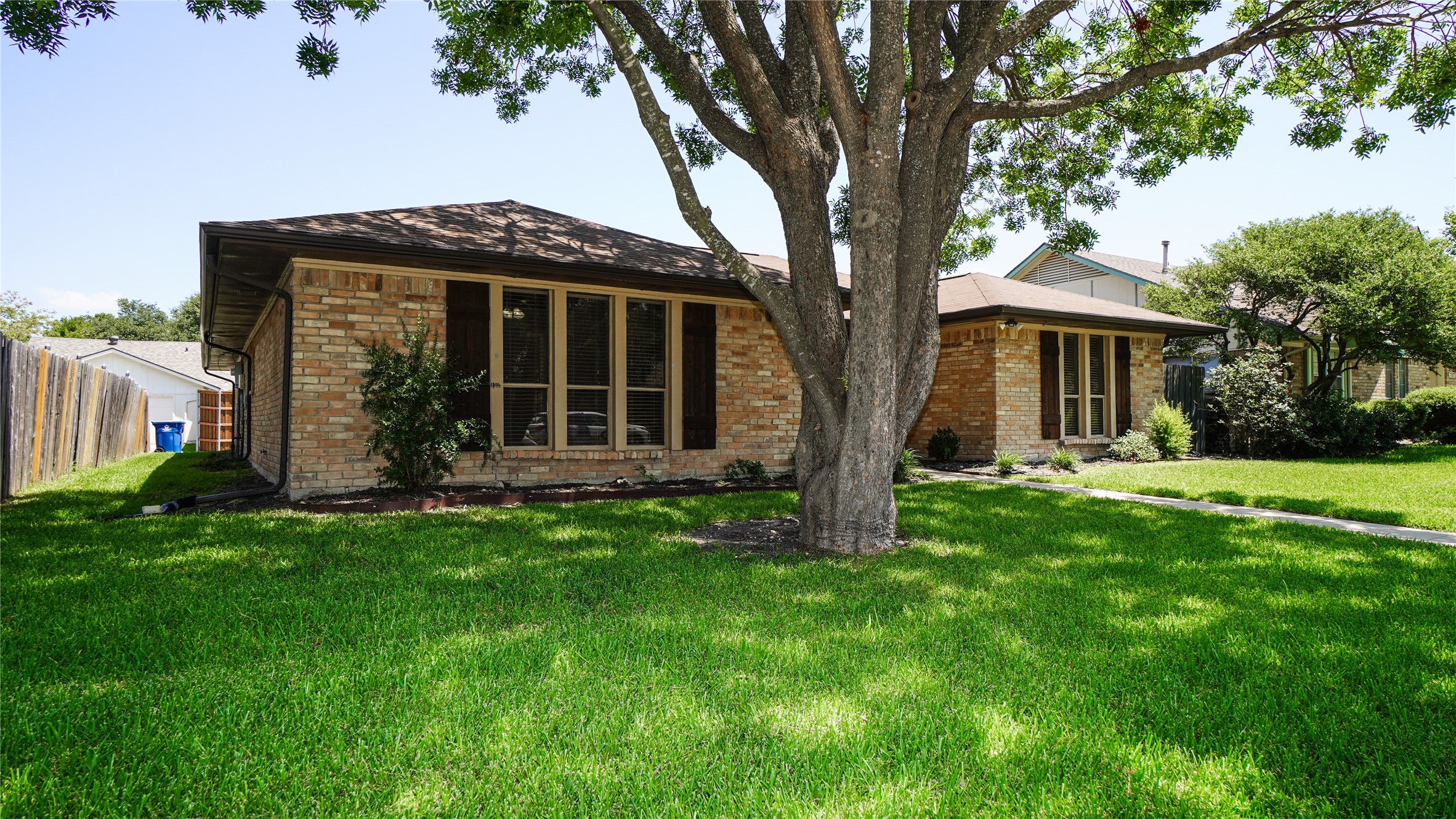 7113 Ridgeview Drive