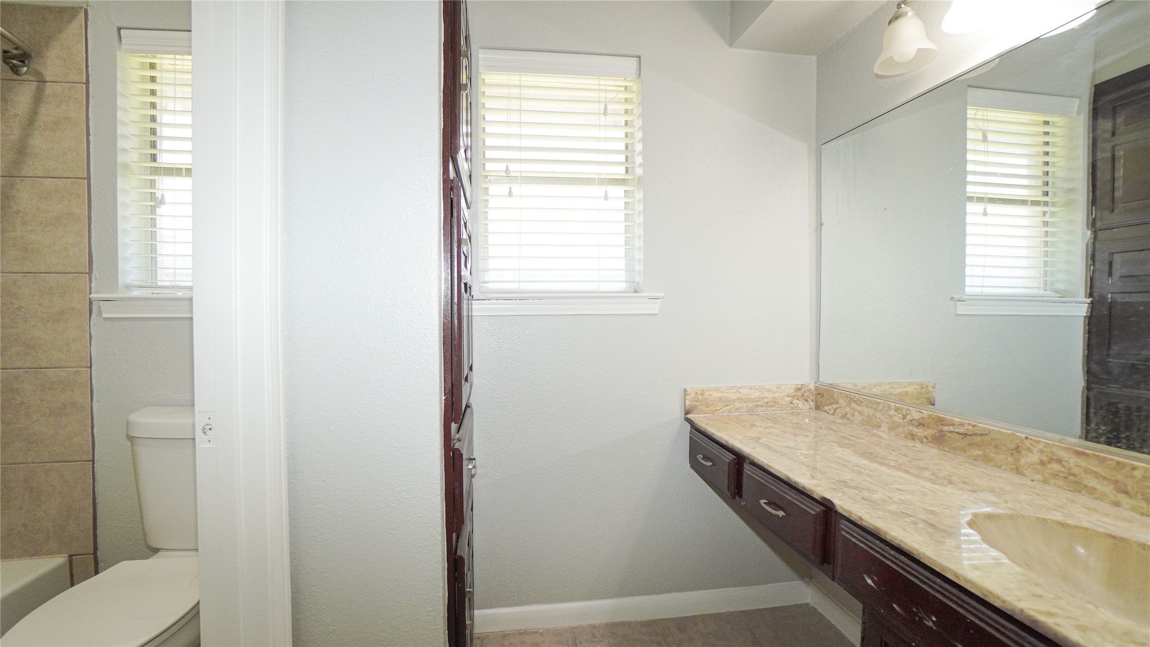 7113 Ridgeview Drive