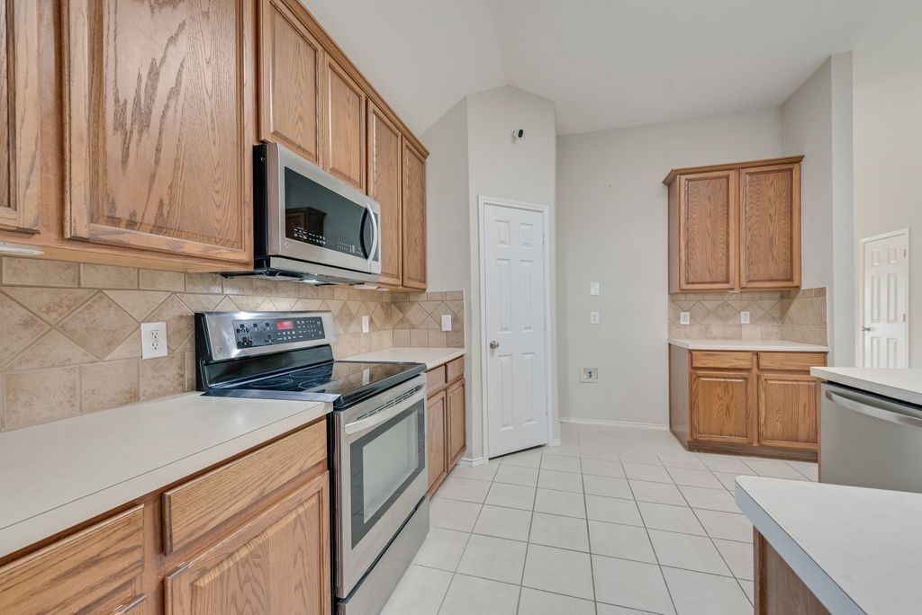 1385 San Rafael Drive