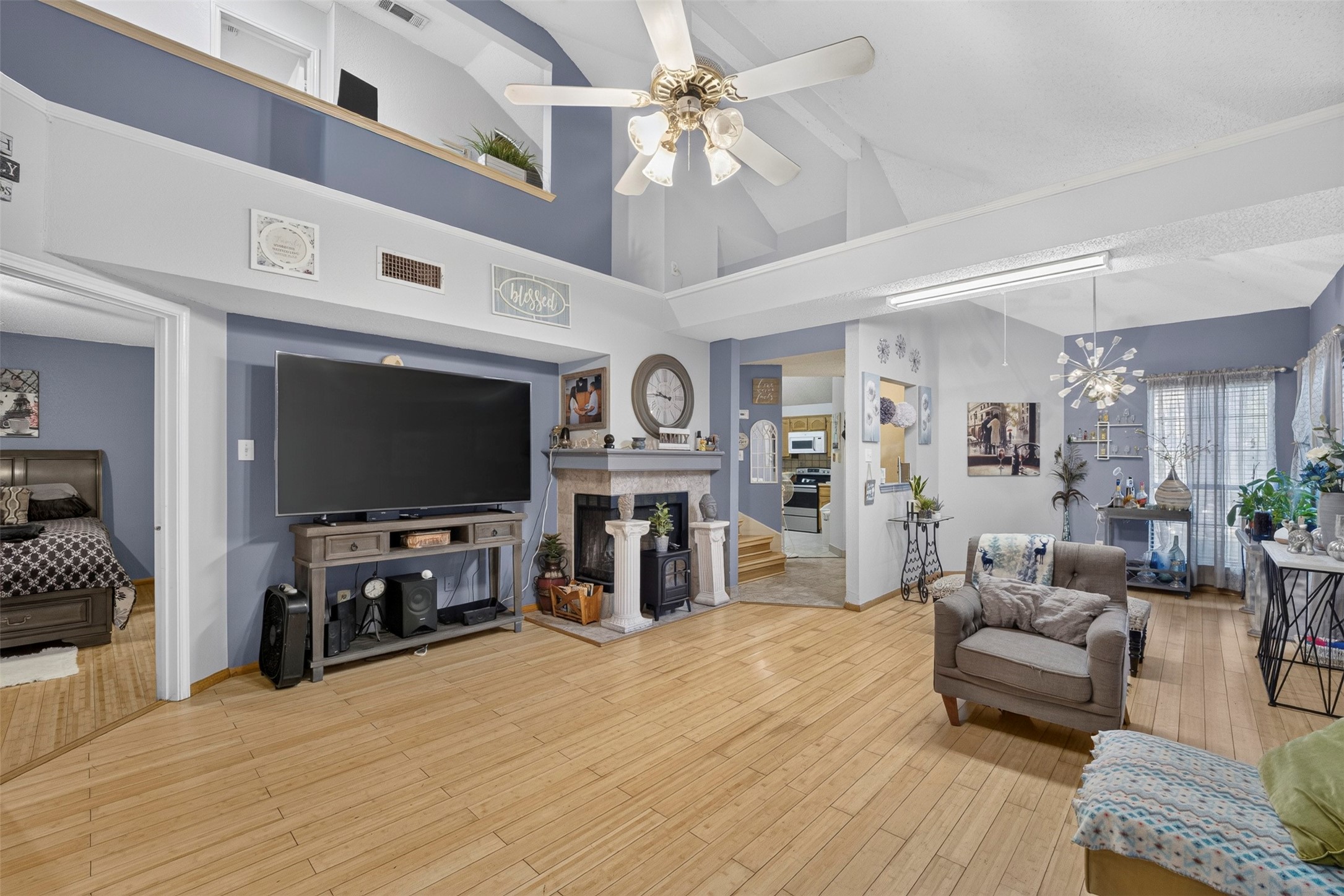 1732 Alameda Drive