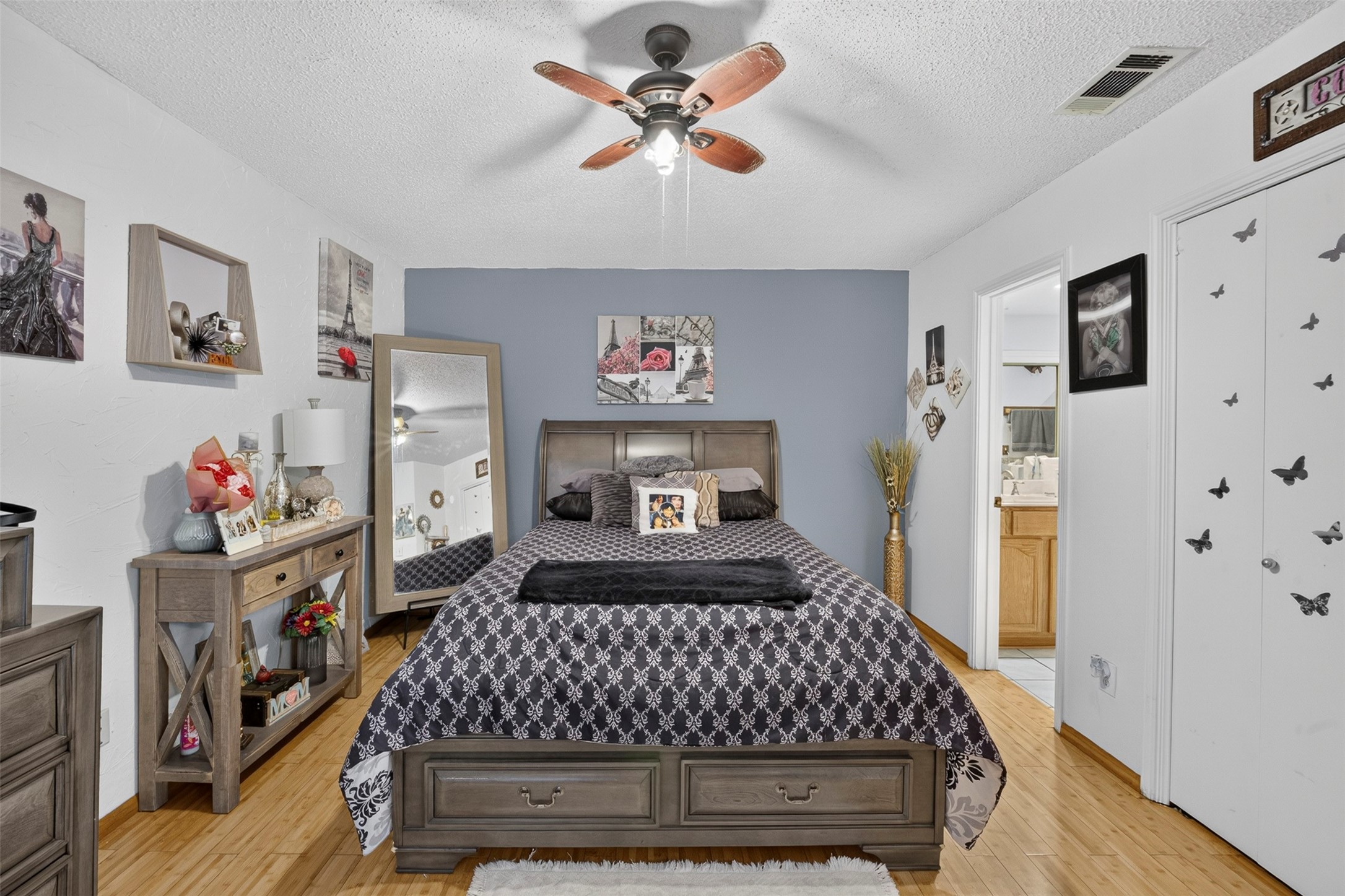 1732 Alameda Drive
