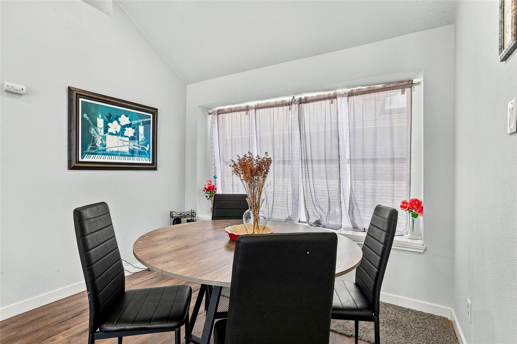 6813 Hickory Creek