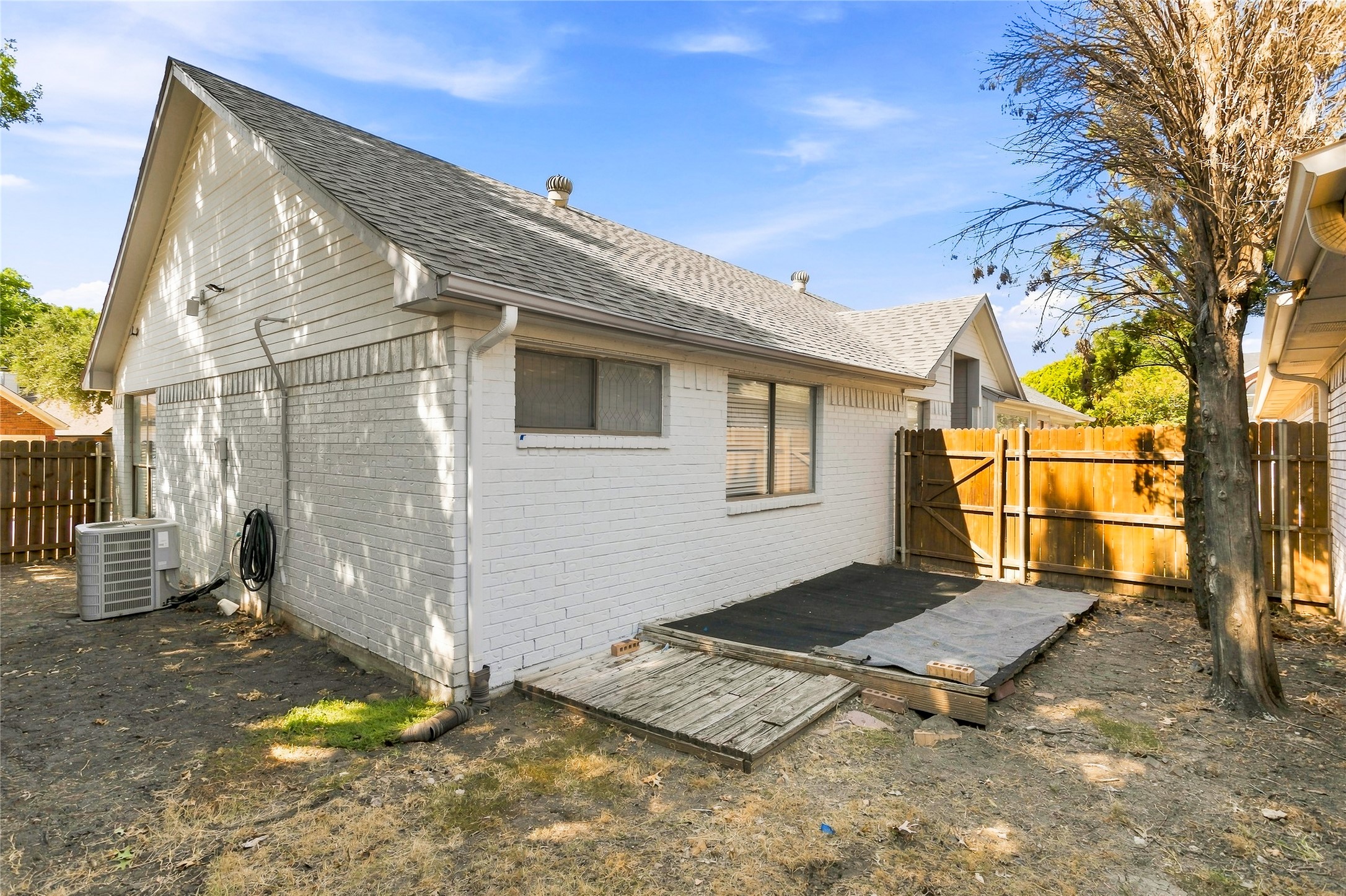 6813 Hickory Creek