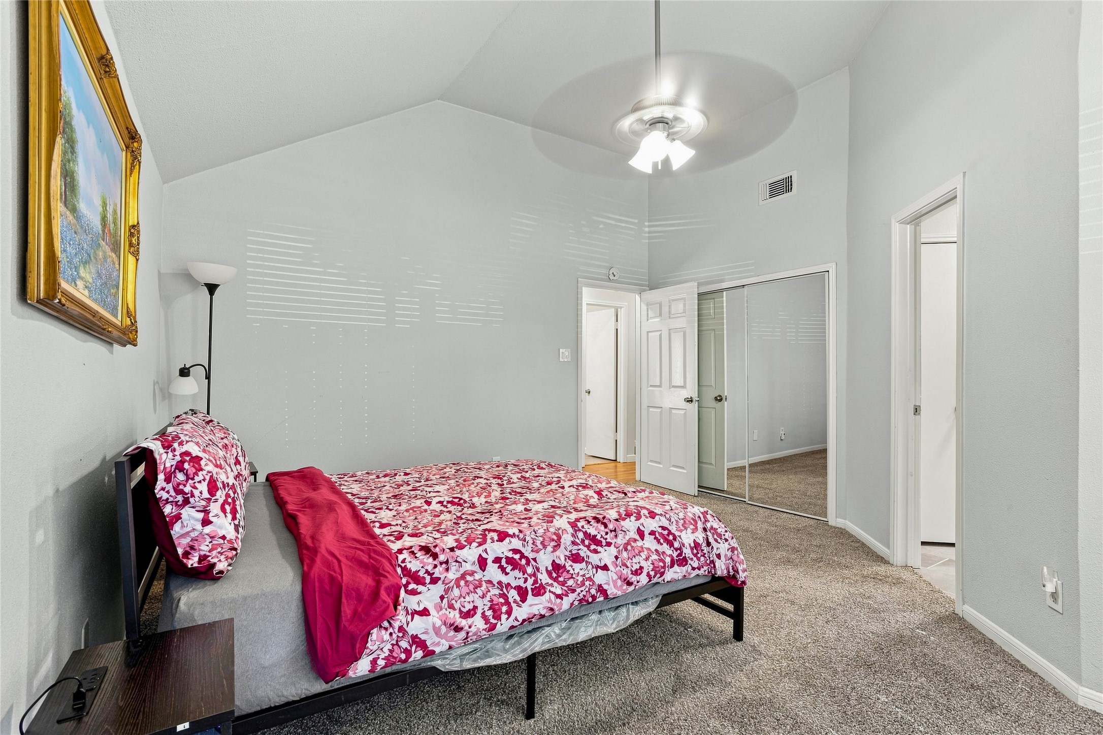 6813 Hickory Creek