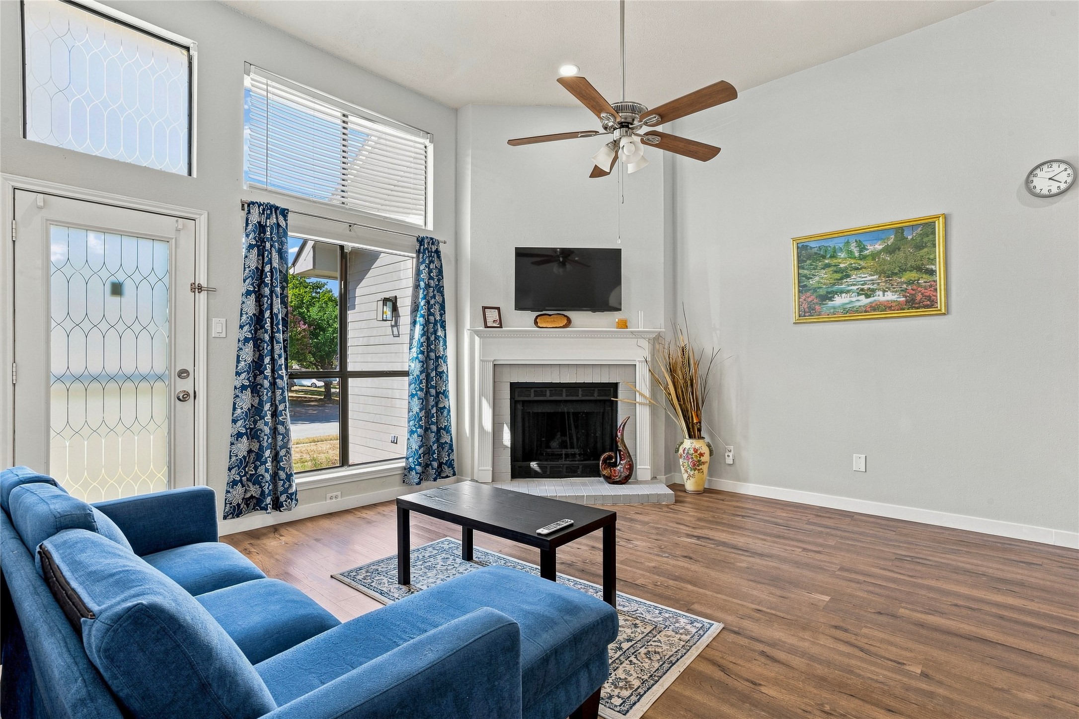 6813 Hickory Creek