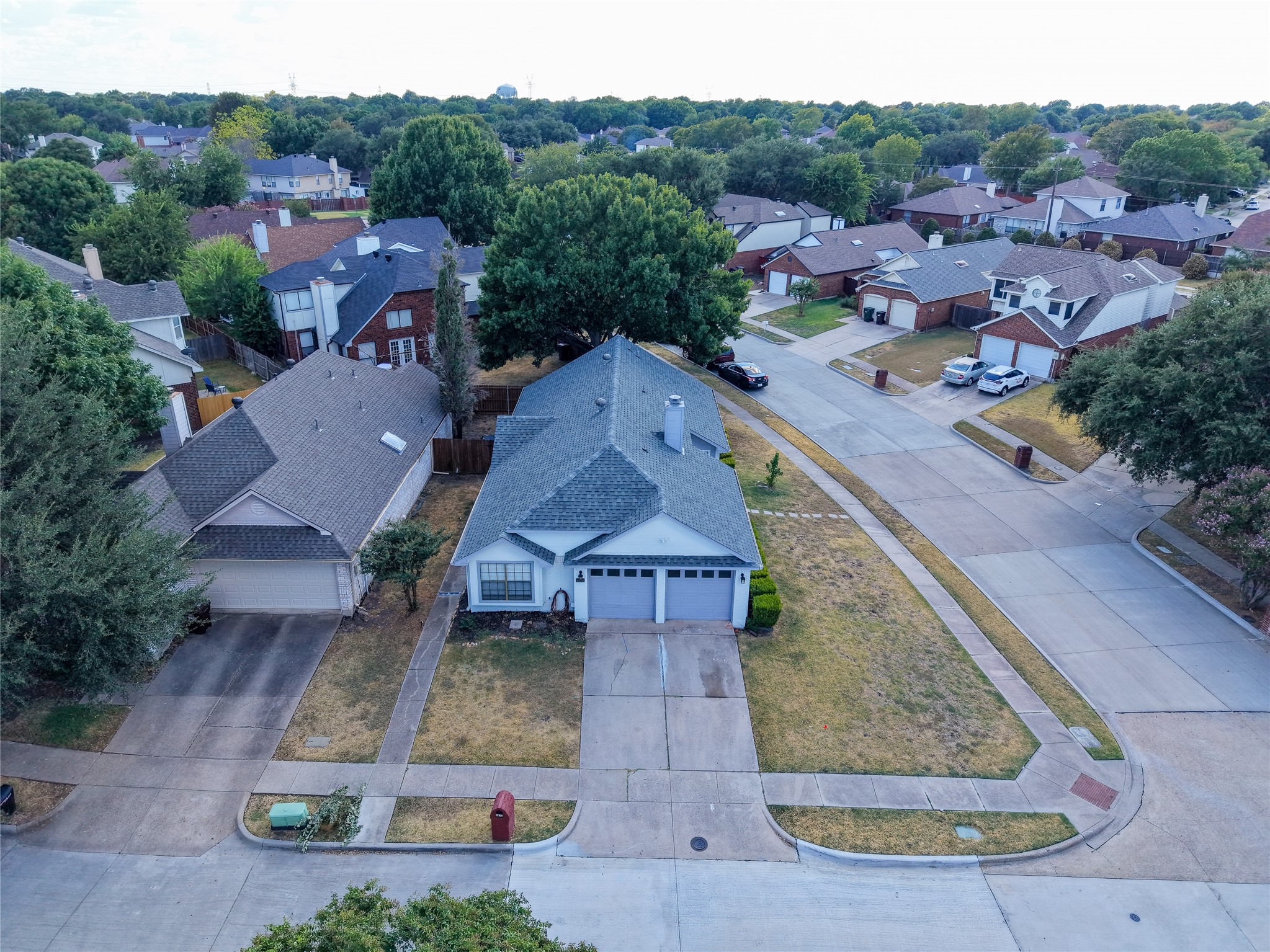 6813 Hickory Creek