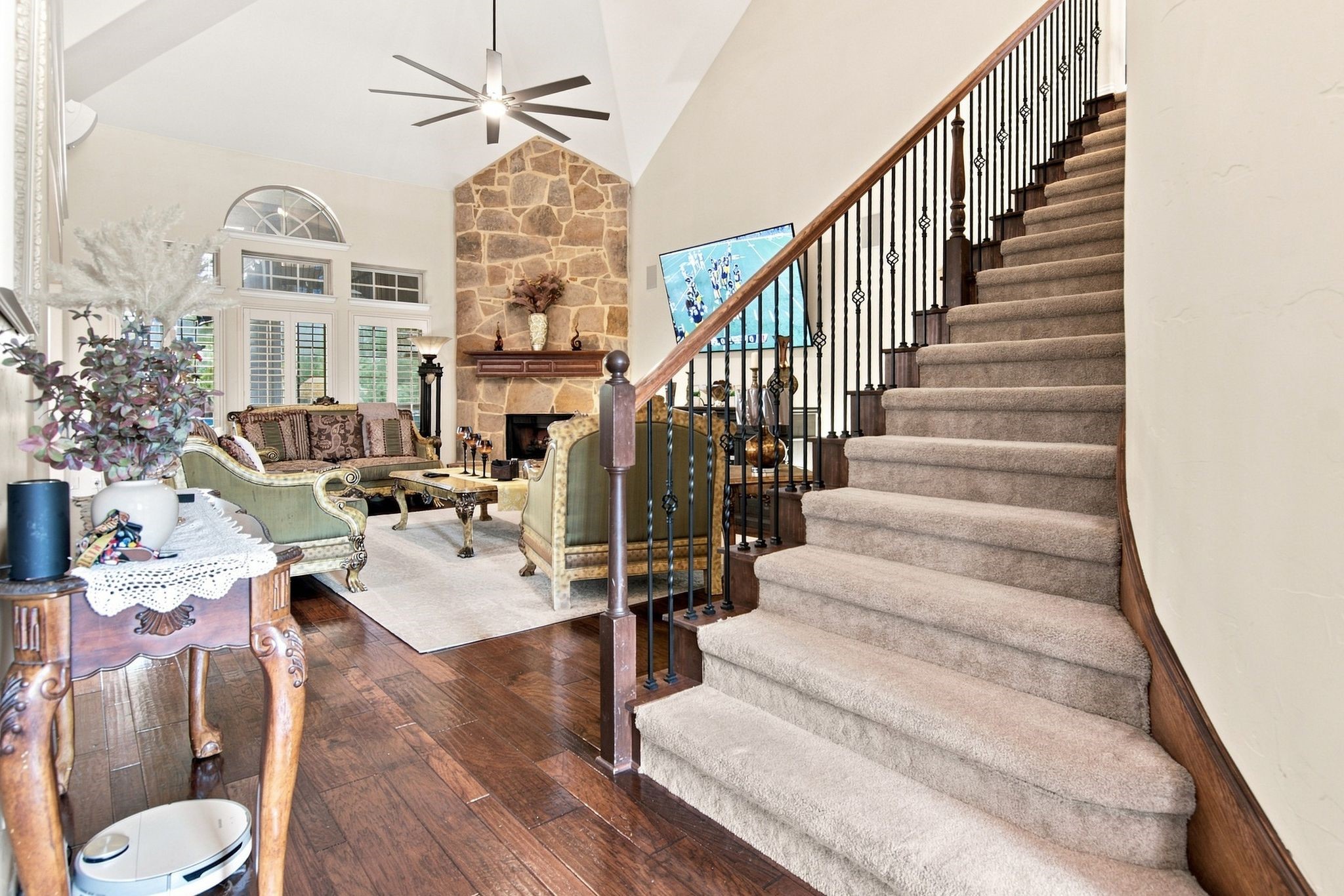 5812 Pine Flat Court