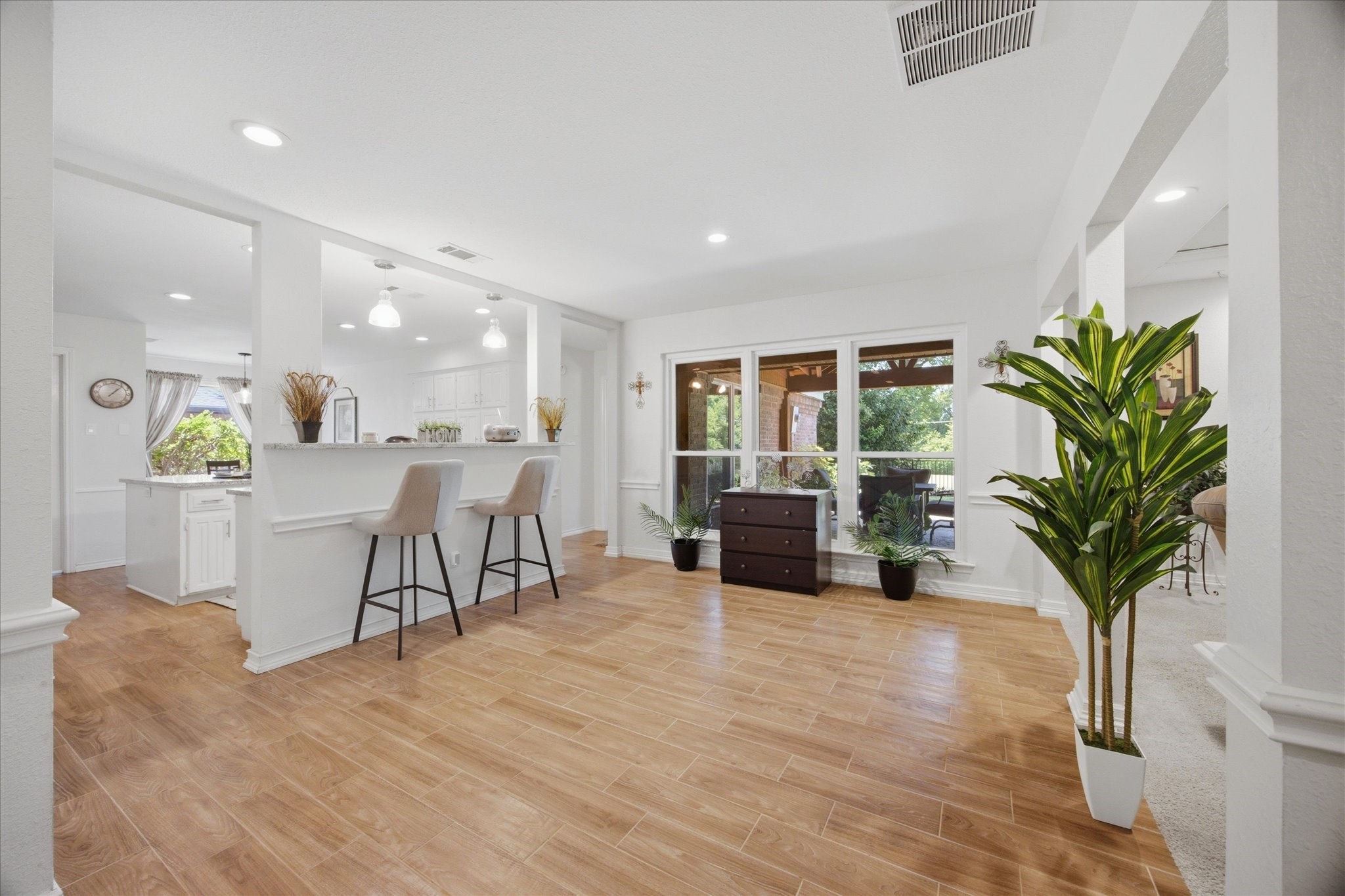 1123 Bayshore Drive