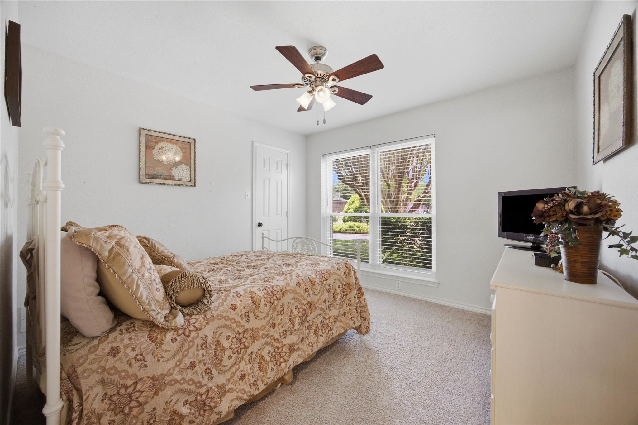 1123 Bayshore Drive