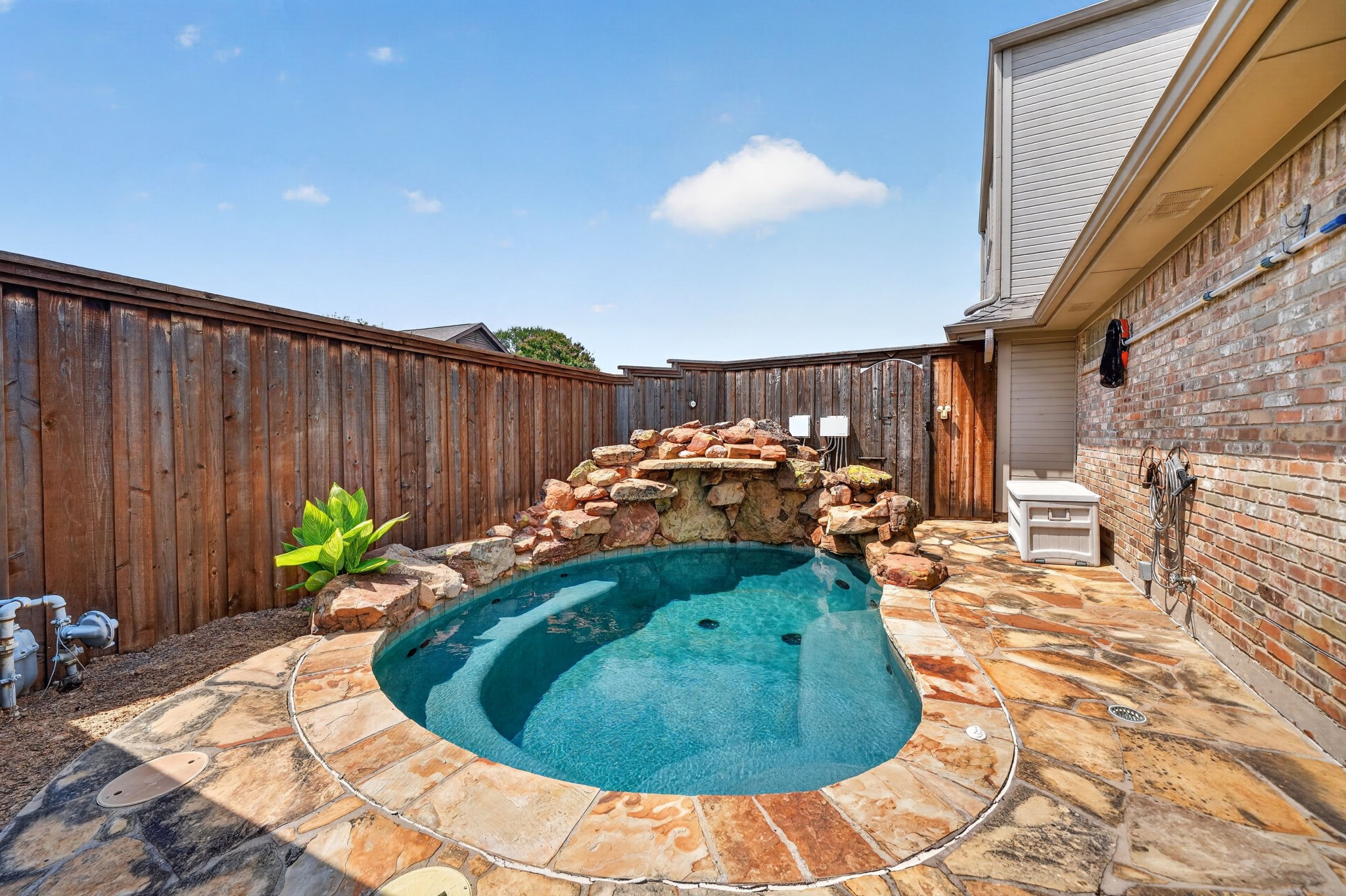 806 Oakway Court