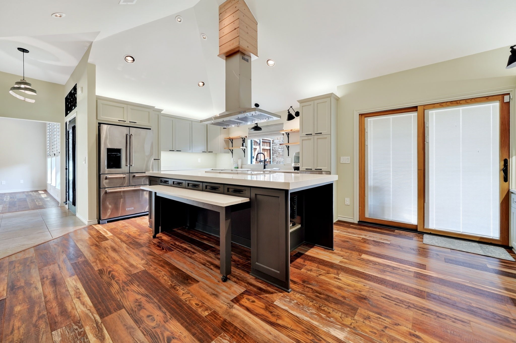 806 Oakway Court