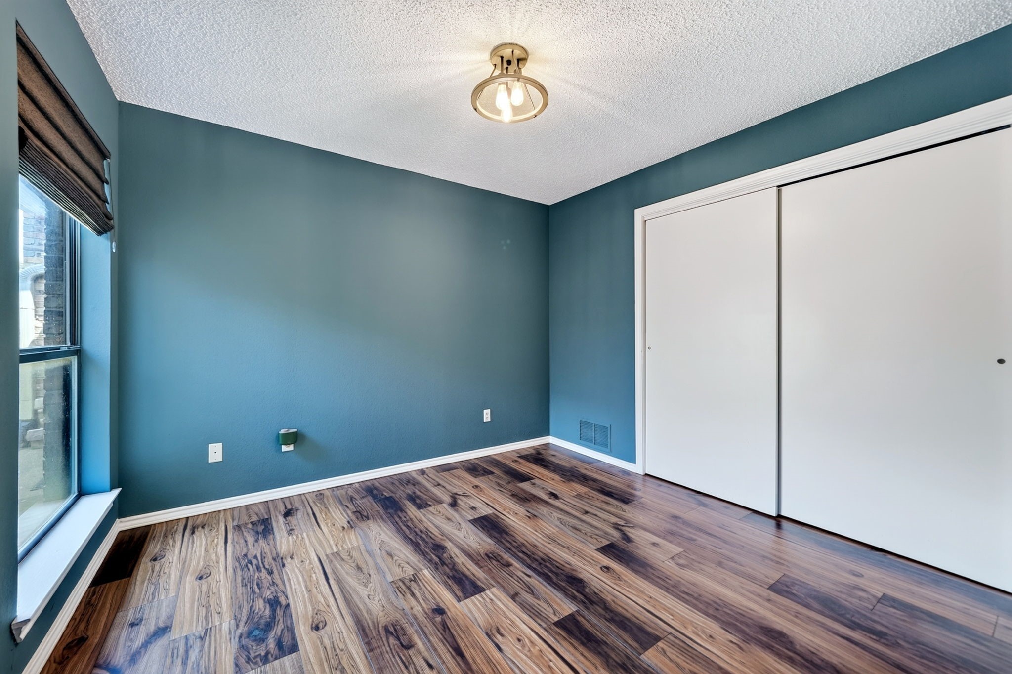806 Oakway Court