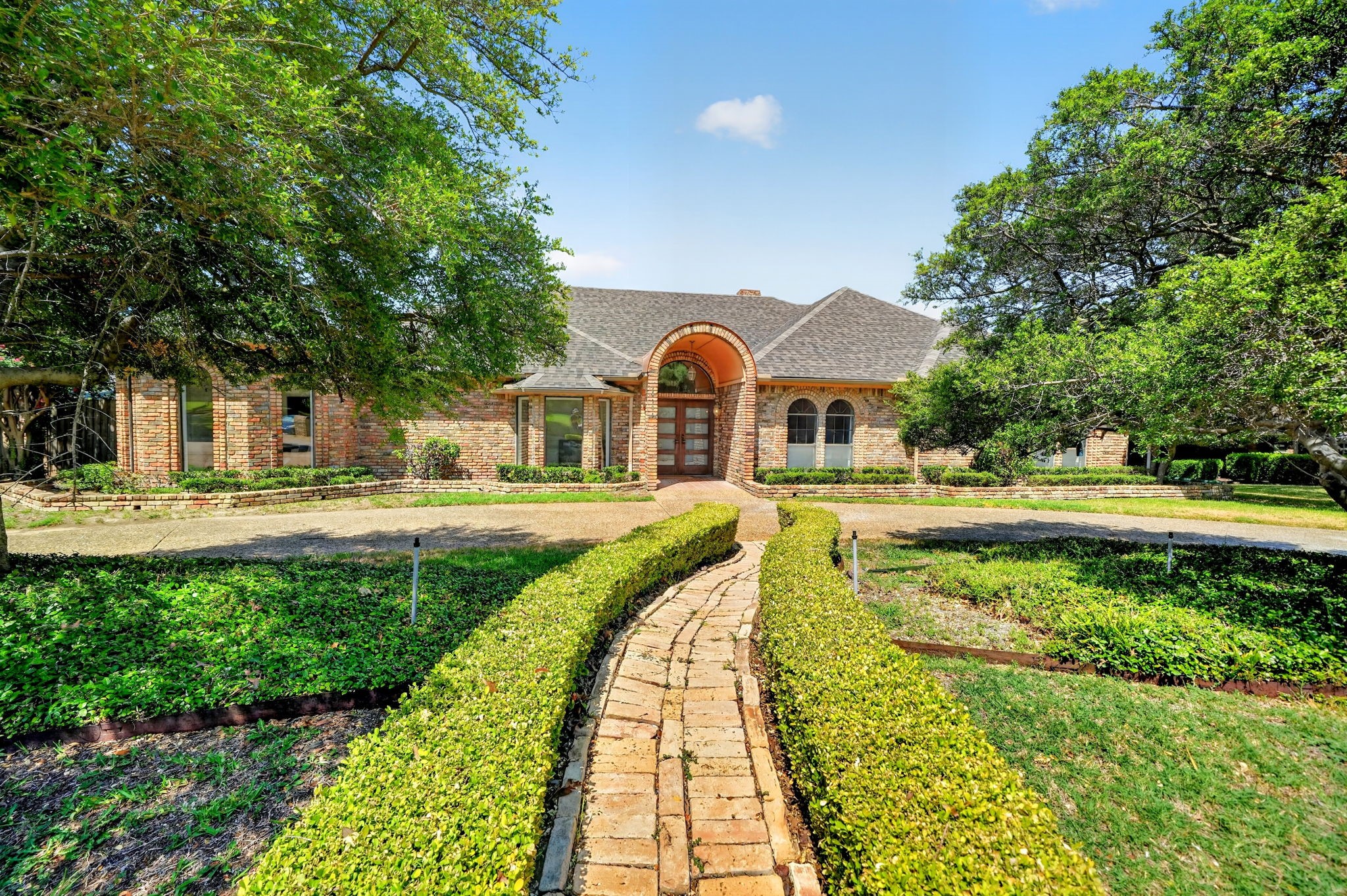 10101 Bridgegate Lane