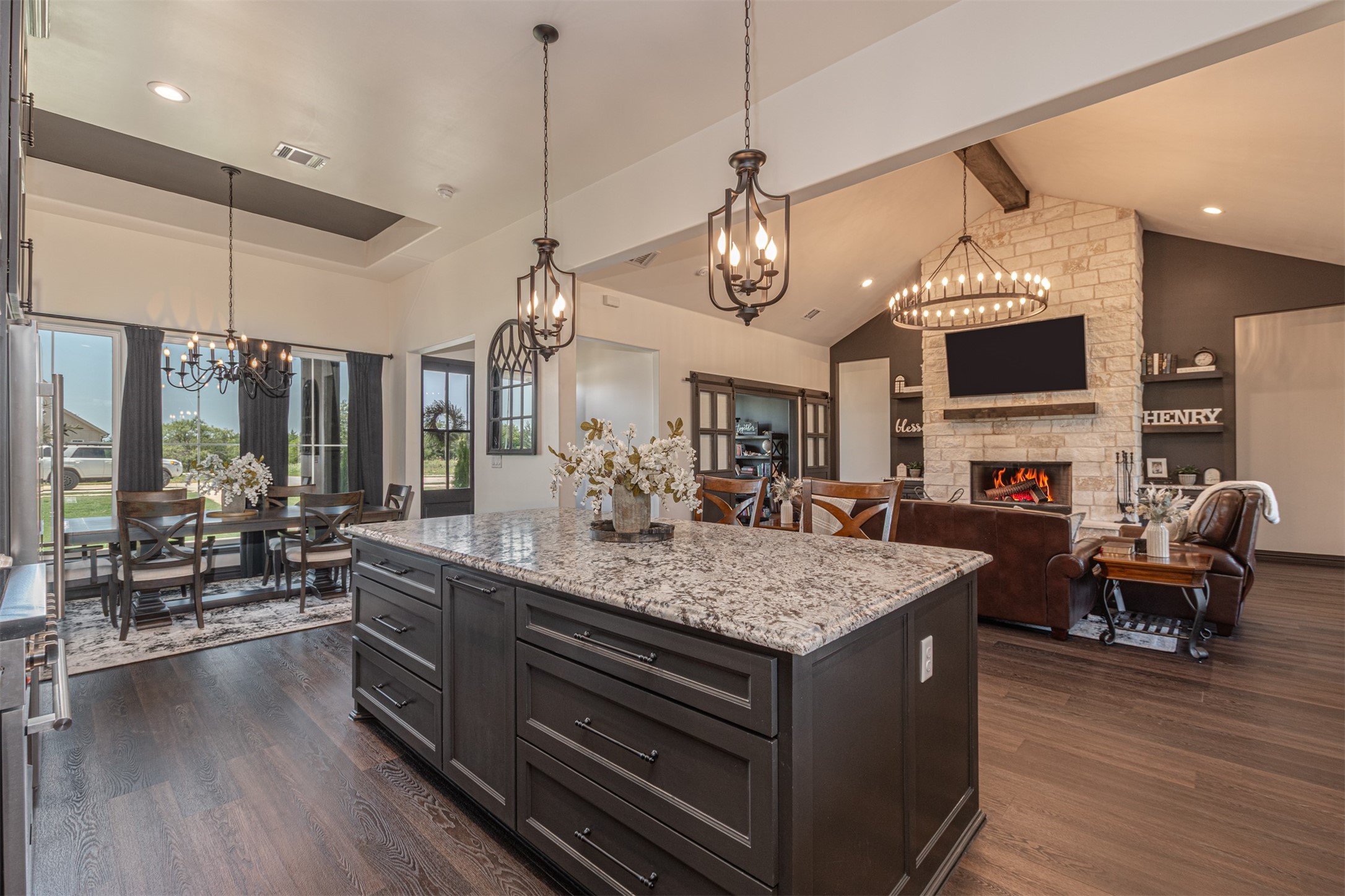 3591 Evergreen Lane