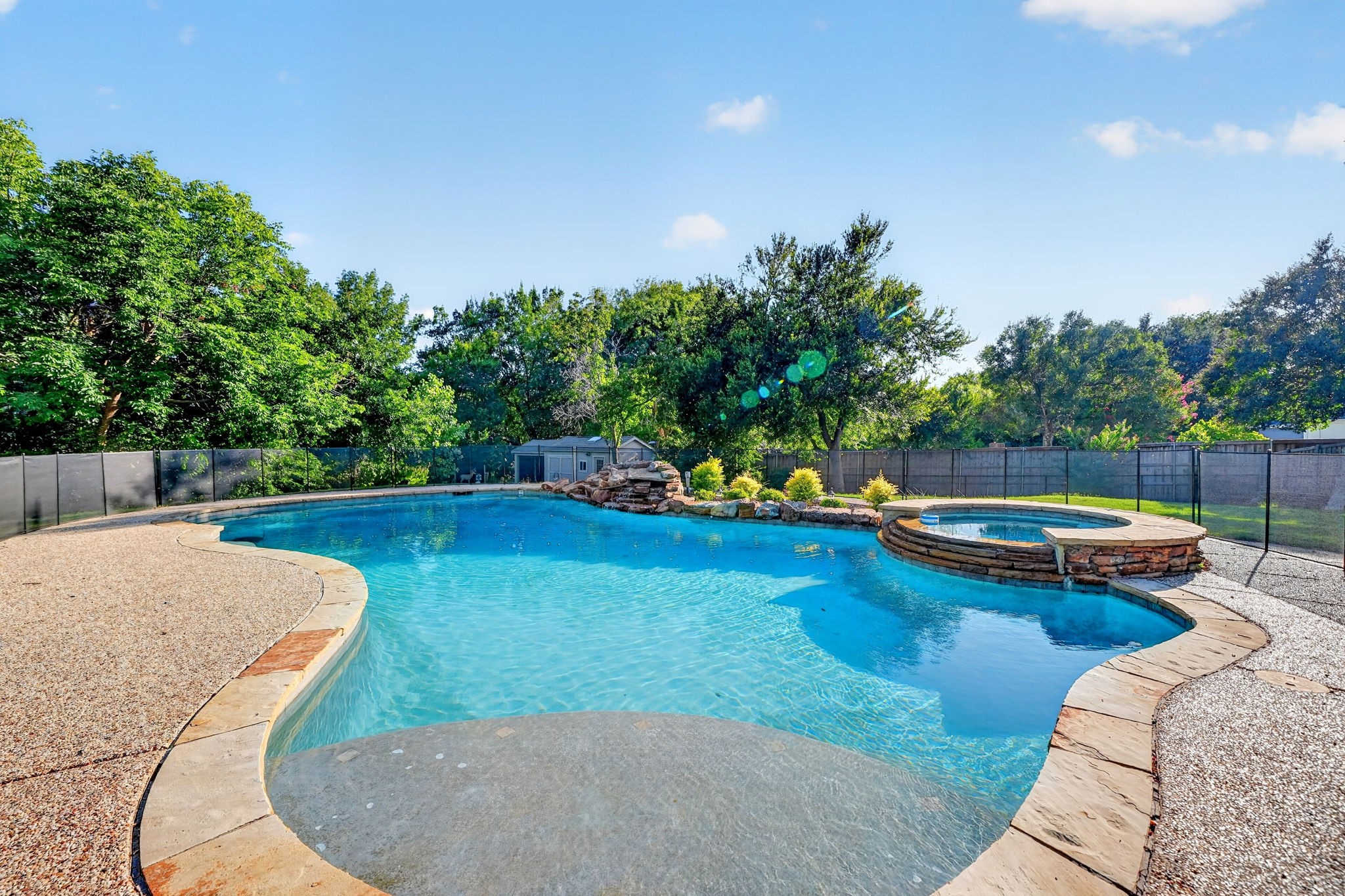 813 Windlake Circle