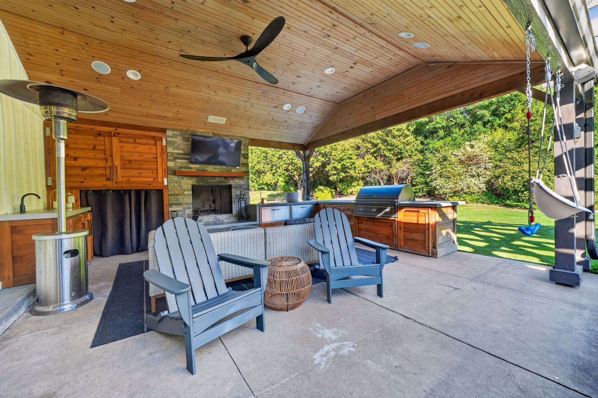 813 Windlake Circle