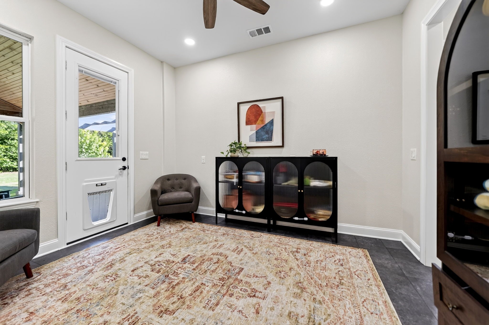 813 Windlake Circle