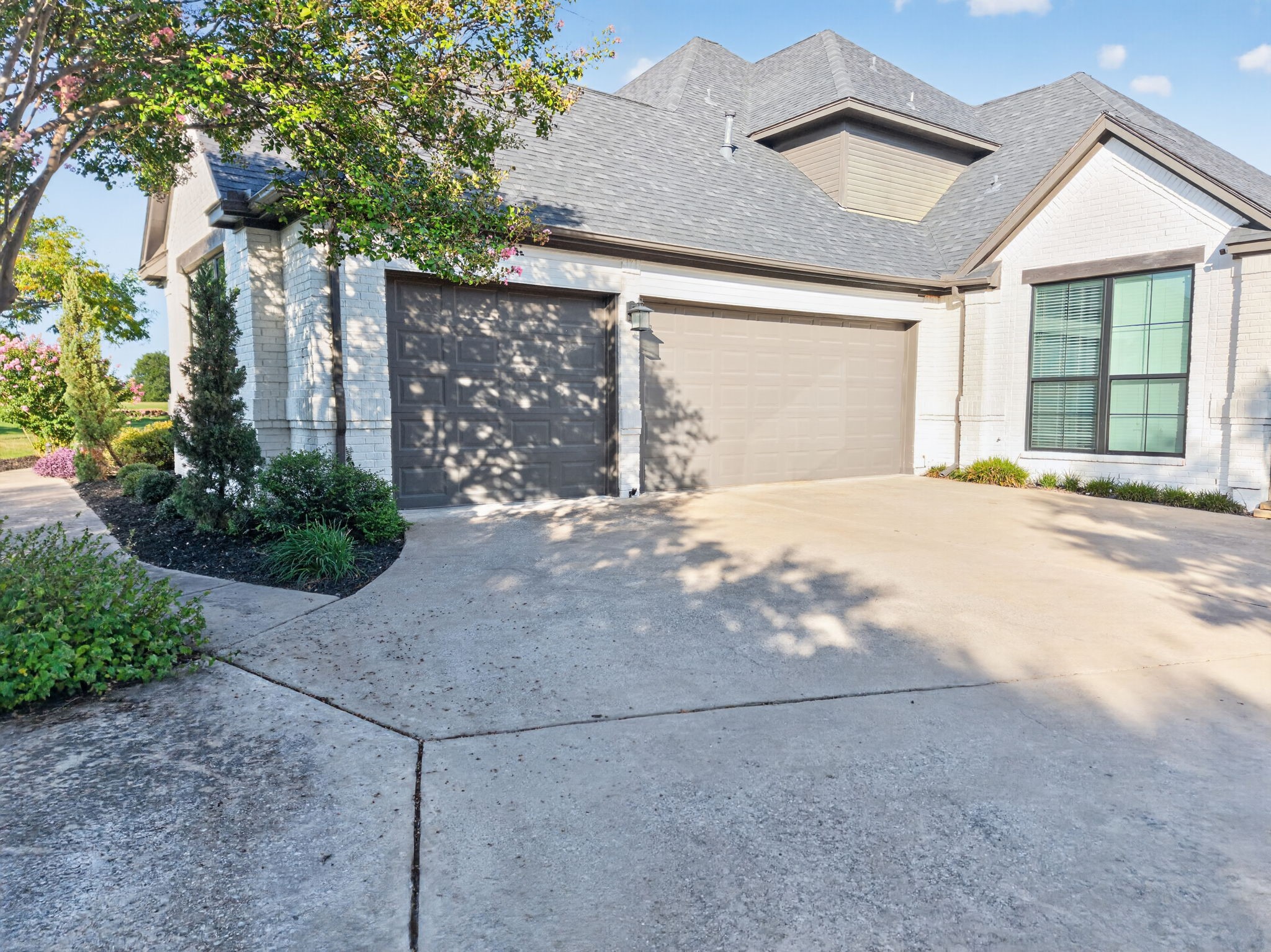 813 Windlake Circle