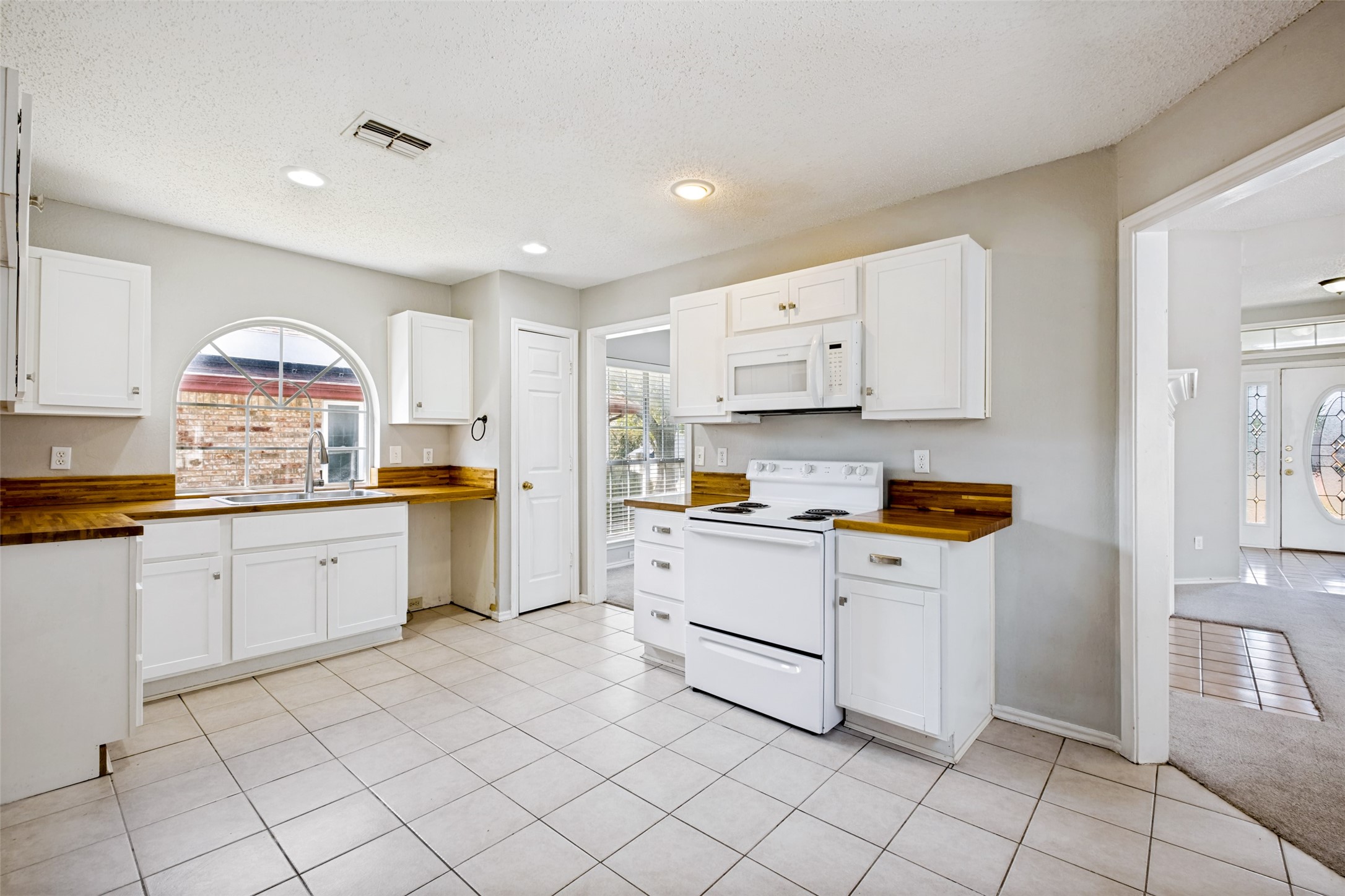 1413 Wesley Drive