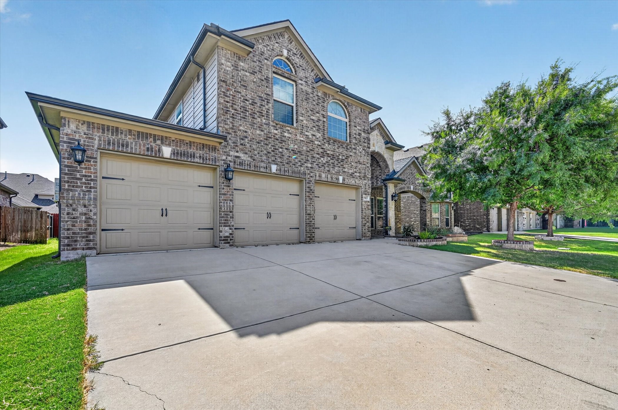 9813 Amaranth Drive