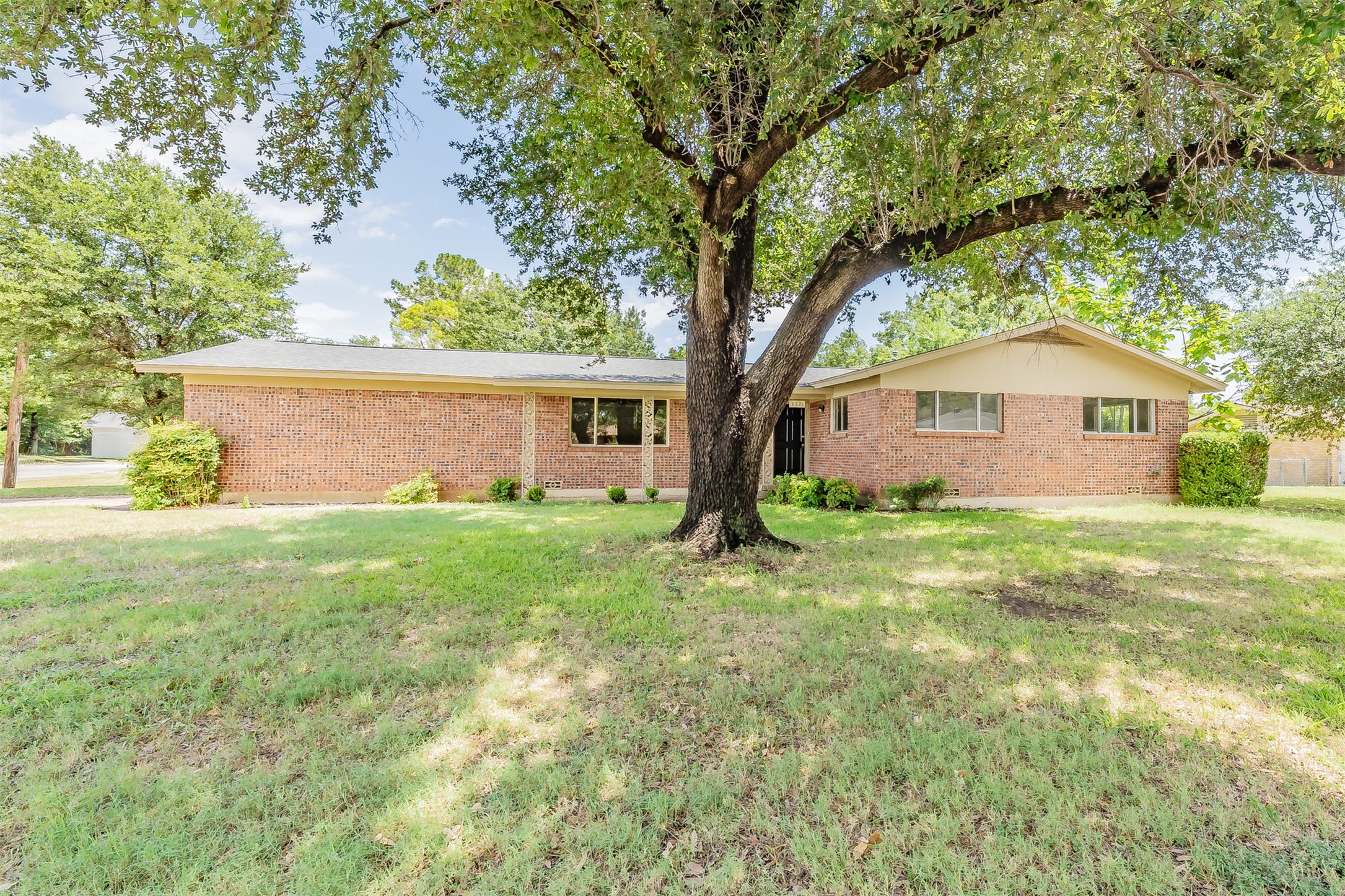 6721 Cylinda Sue Circle