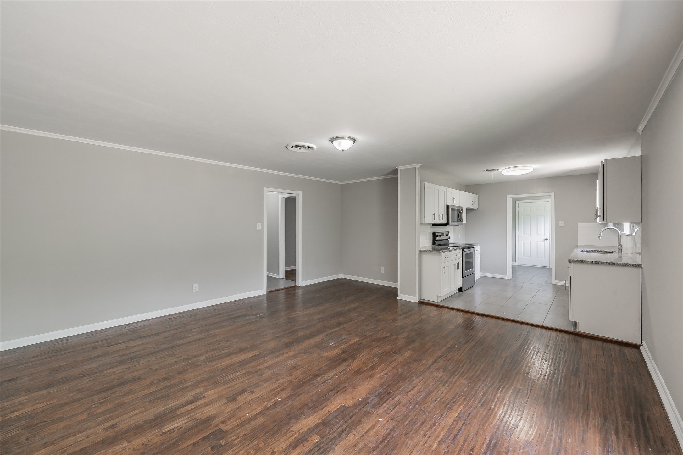 6721 Cylinda Sue Circle