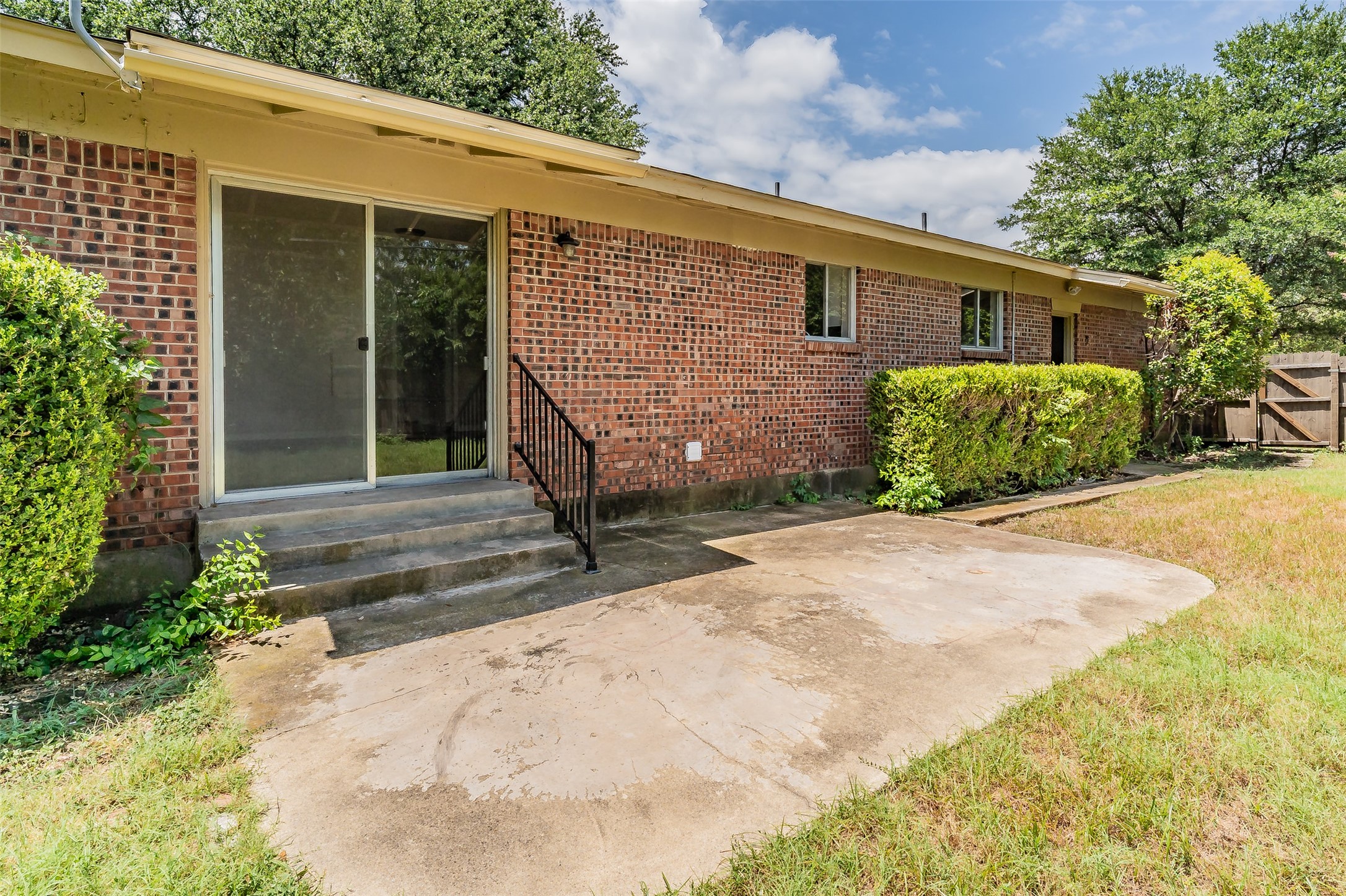 6721 Cylinda Sue Circle