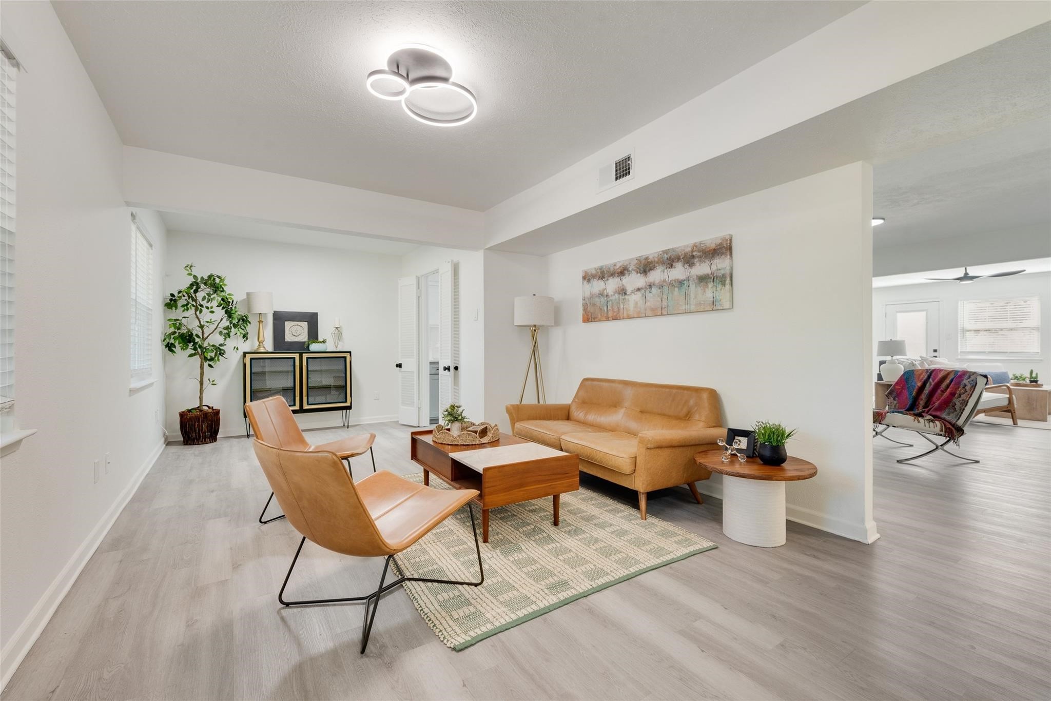 713 Kindred Lane