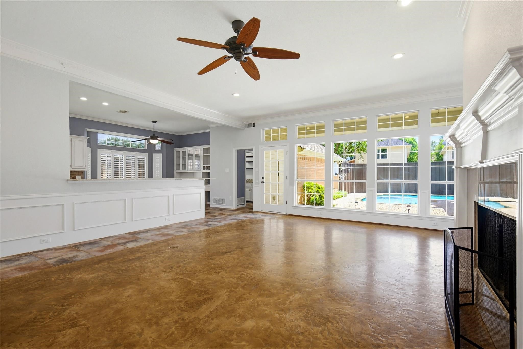 2112 Glendale Drive
